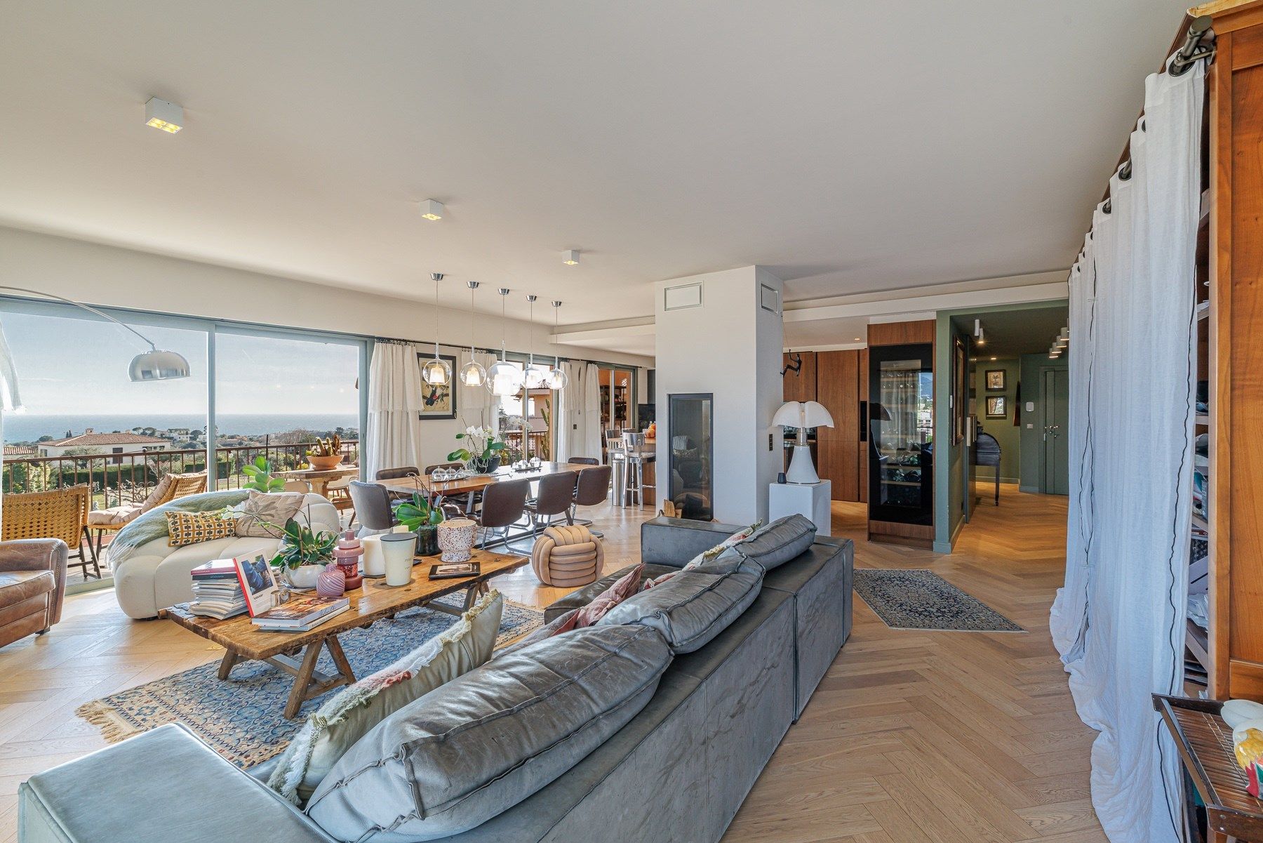 apartment 5 Rooms for sale on NICE (06000)