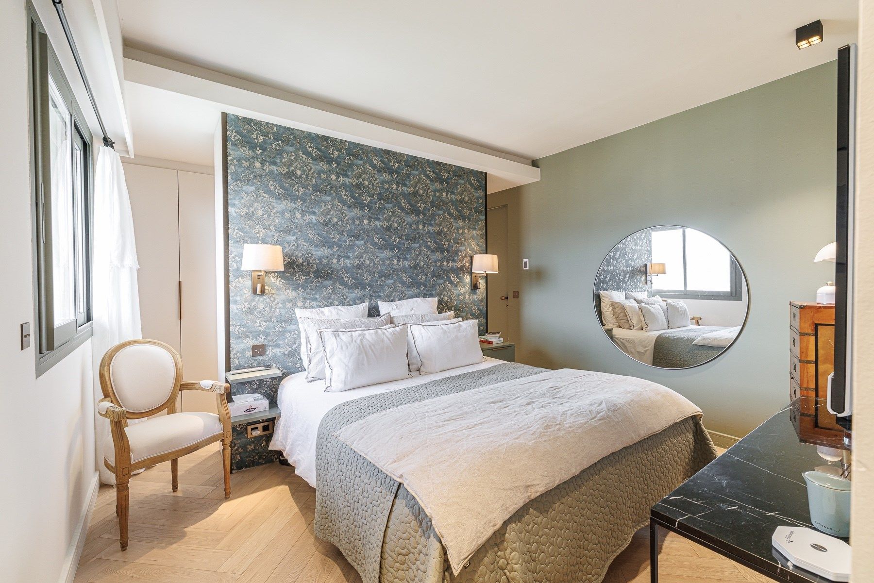 apartment 5 Rooms for sale on NICE (06000)