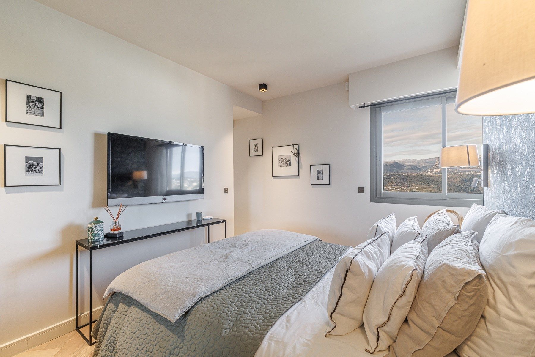 apartment 5 Rooms for sale on NICE (06000)