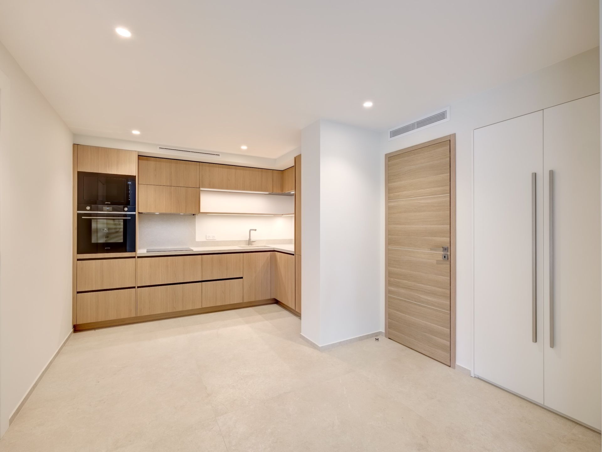 apartment 3 Rooms for sale on CANNES (06400)
