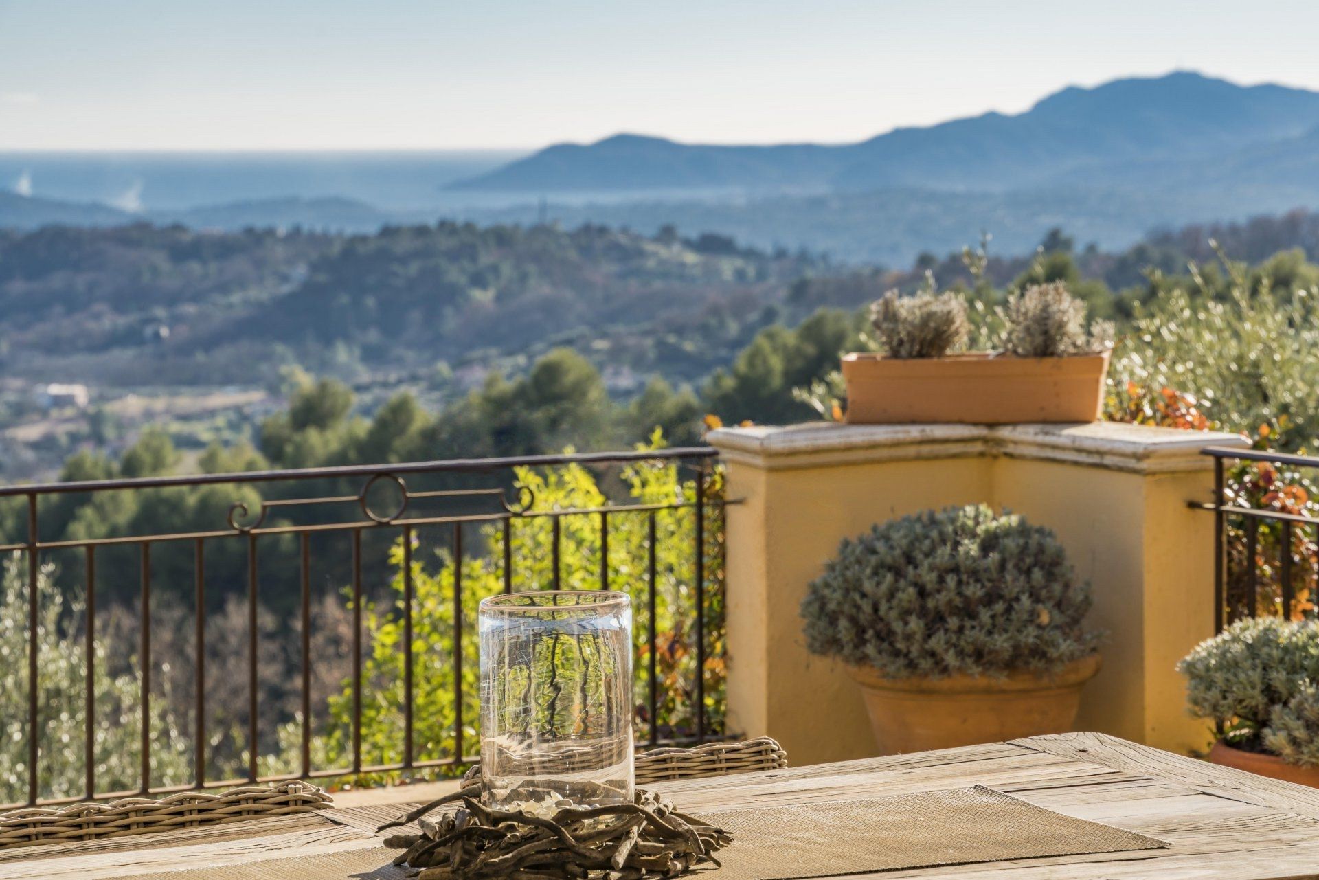 maison provençale 6 Pièces en vente sur CHATEAUNEUF GRASSE (06740)