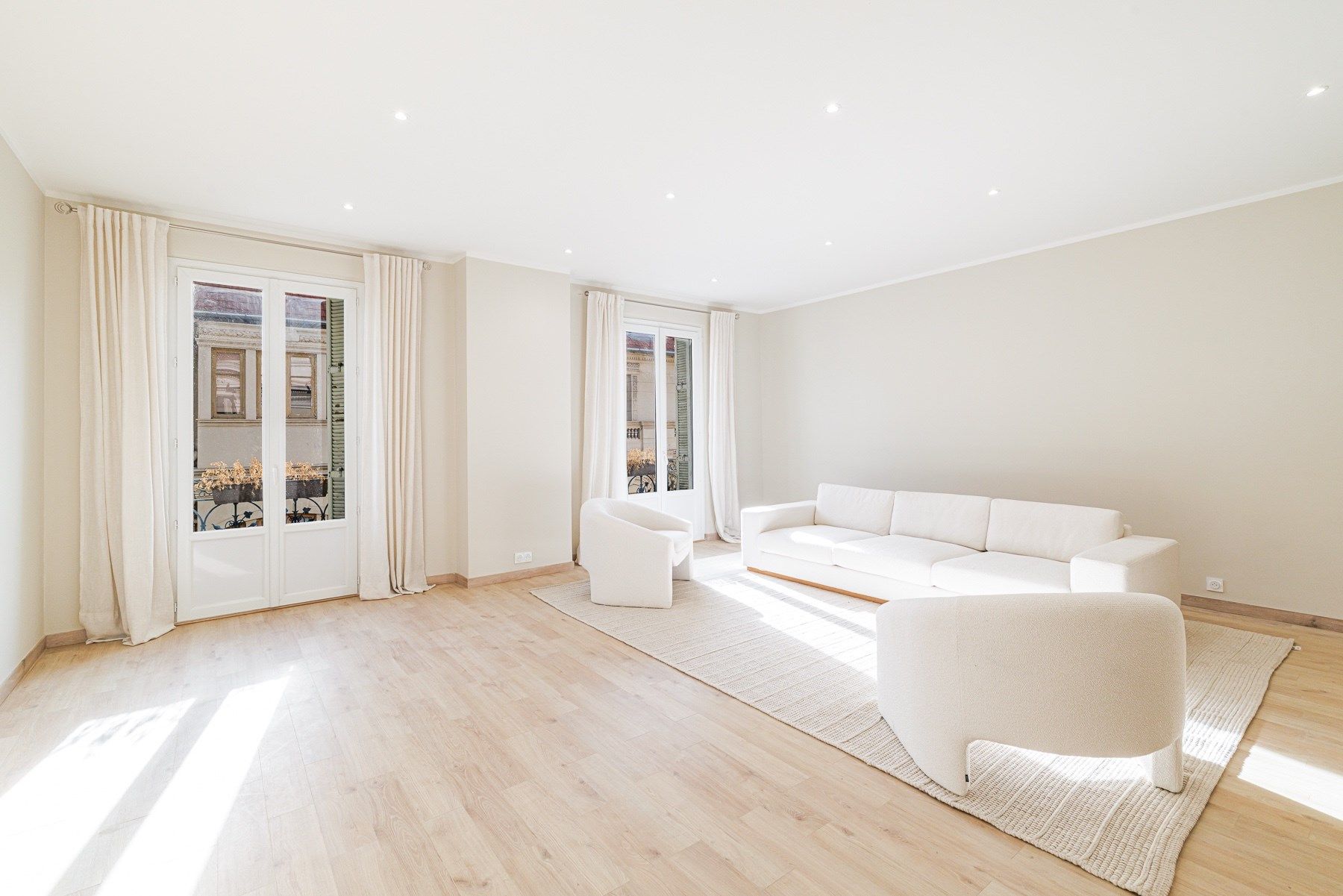 apartment 4 Rooms for sale on NICE (06000)