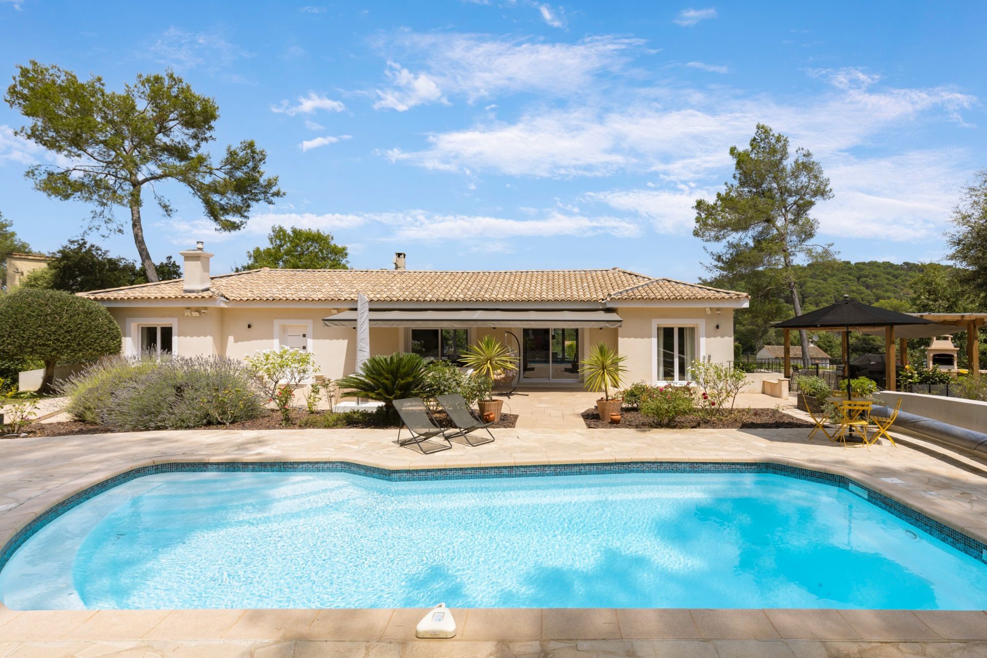 villa 8 Pièces en vente sur MOUGINS (06250)