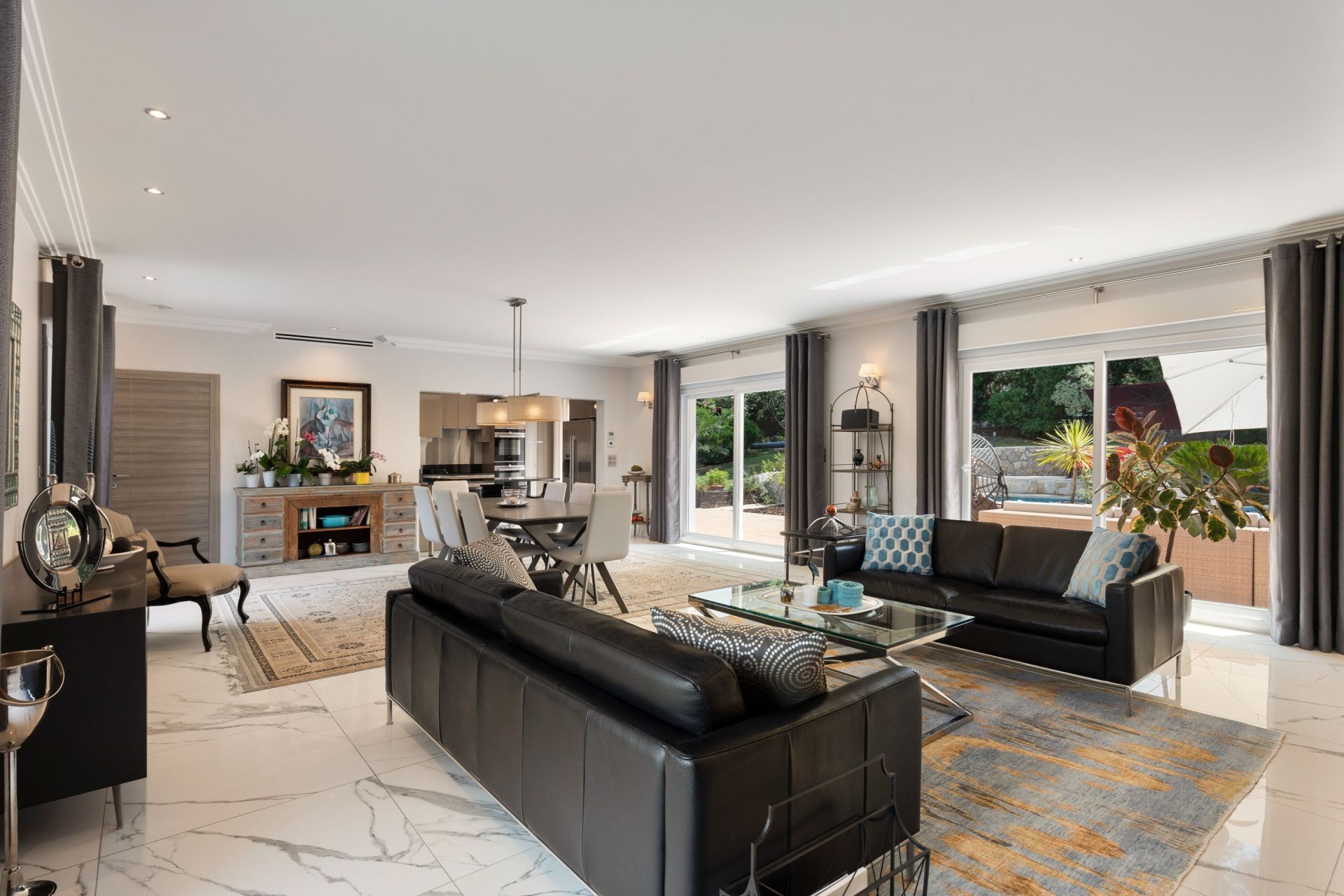 villa 8 Pièces en vente sur MOUGINS (06250)