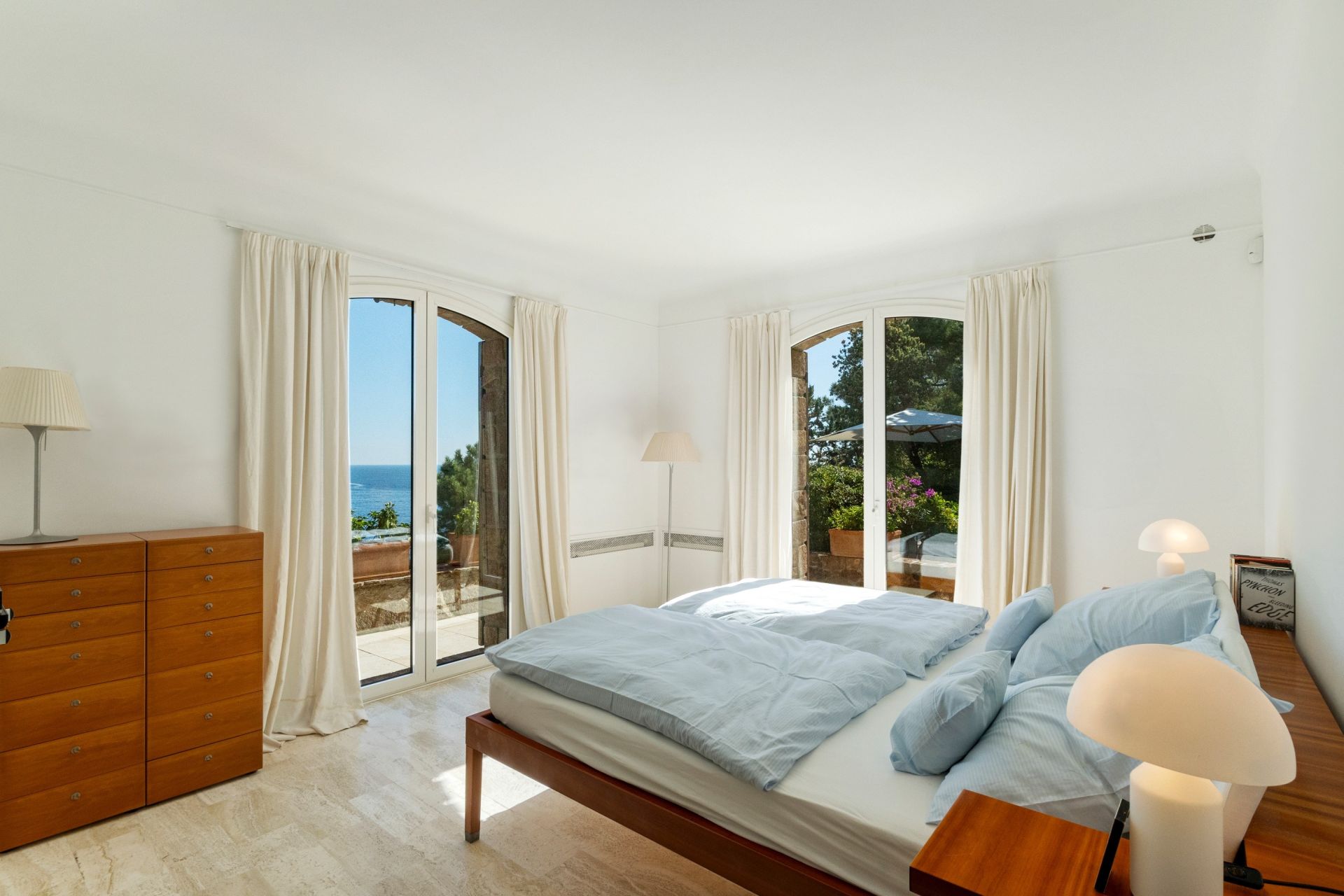 maison de maître 11 Pièces en vente sur THEOULE SUR MER (06590)