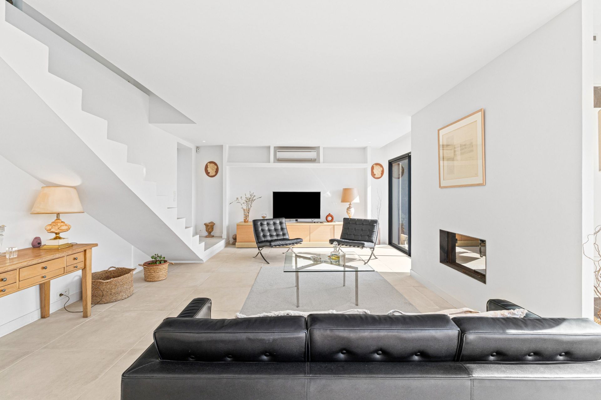 contemporary house 6 Rooms for sale on VENCE (06140)