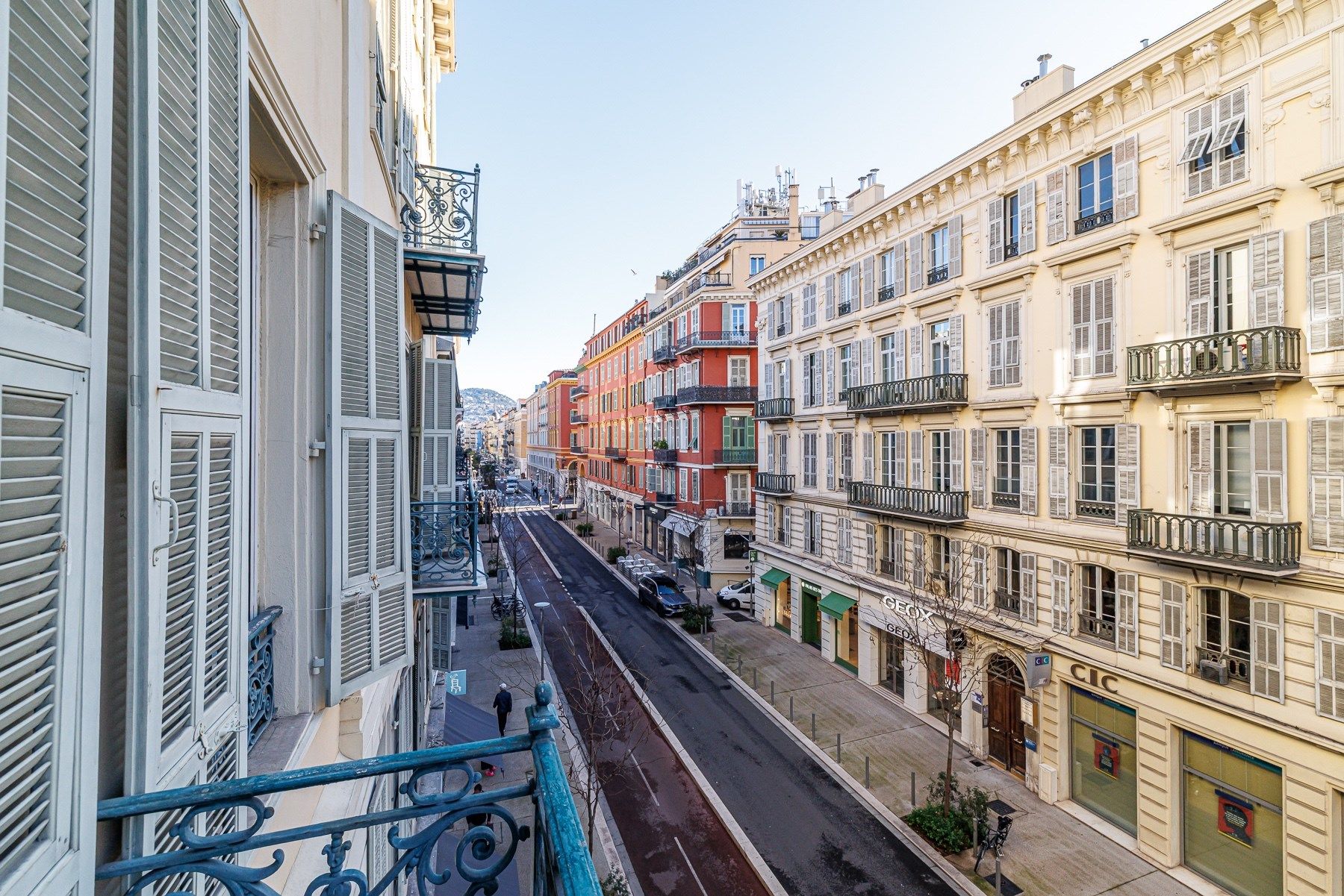 apartment 14 Rooms for sale on NICE (06000)