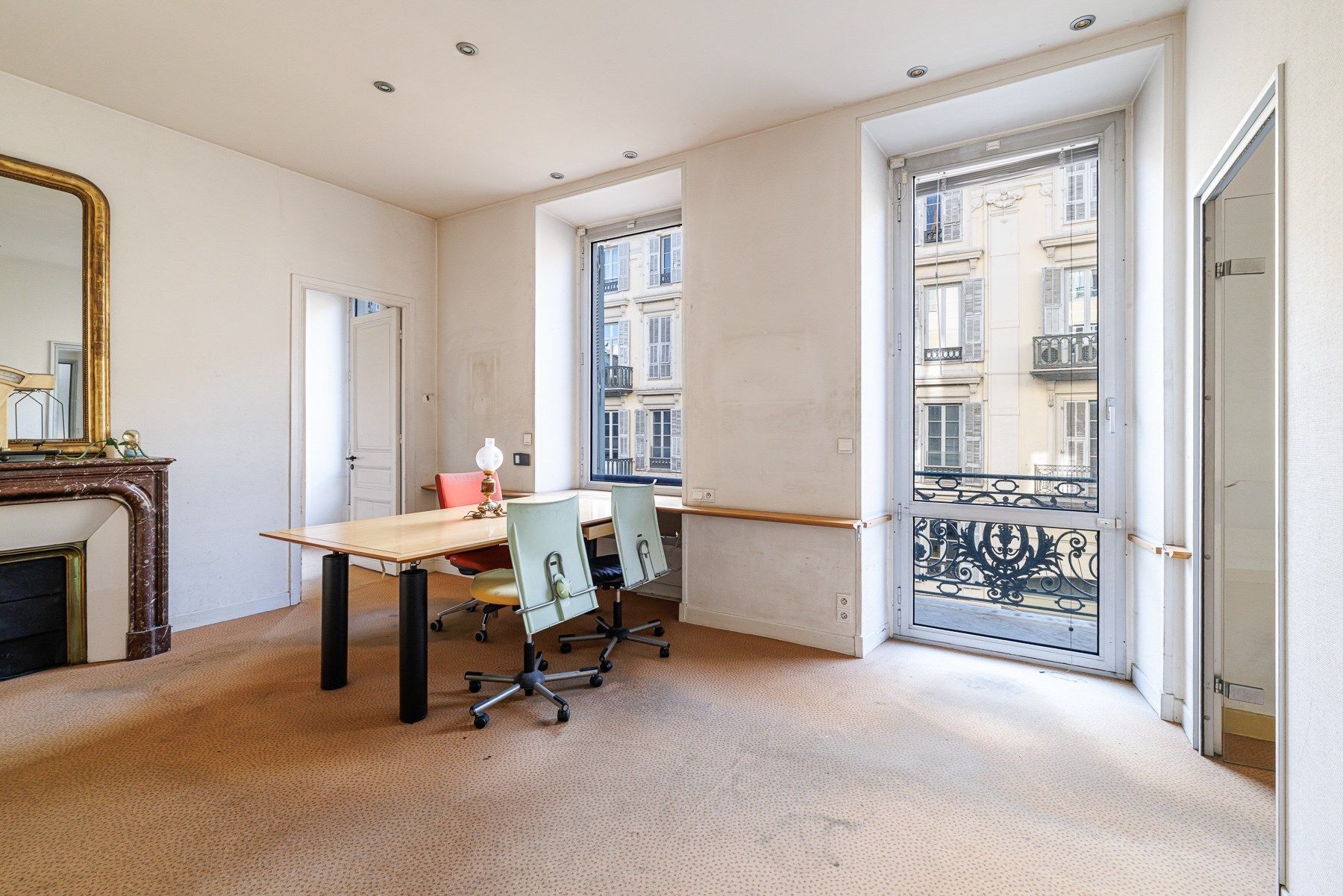 apartment 14 Rooms for sale on NICE (06000)