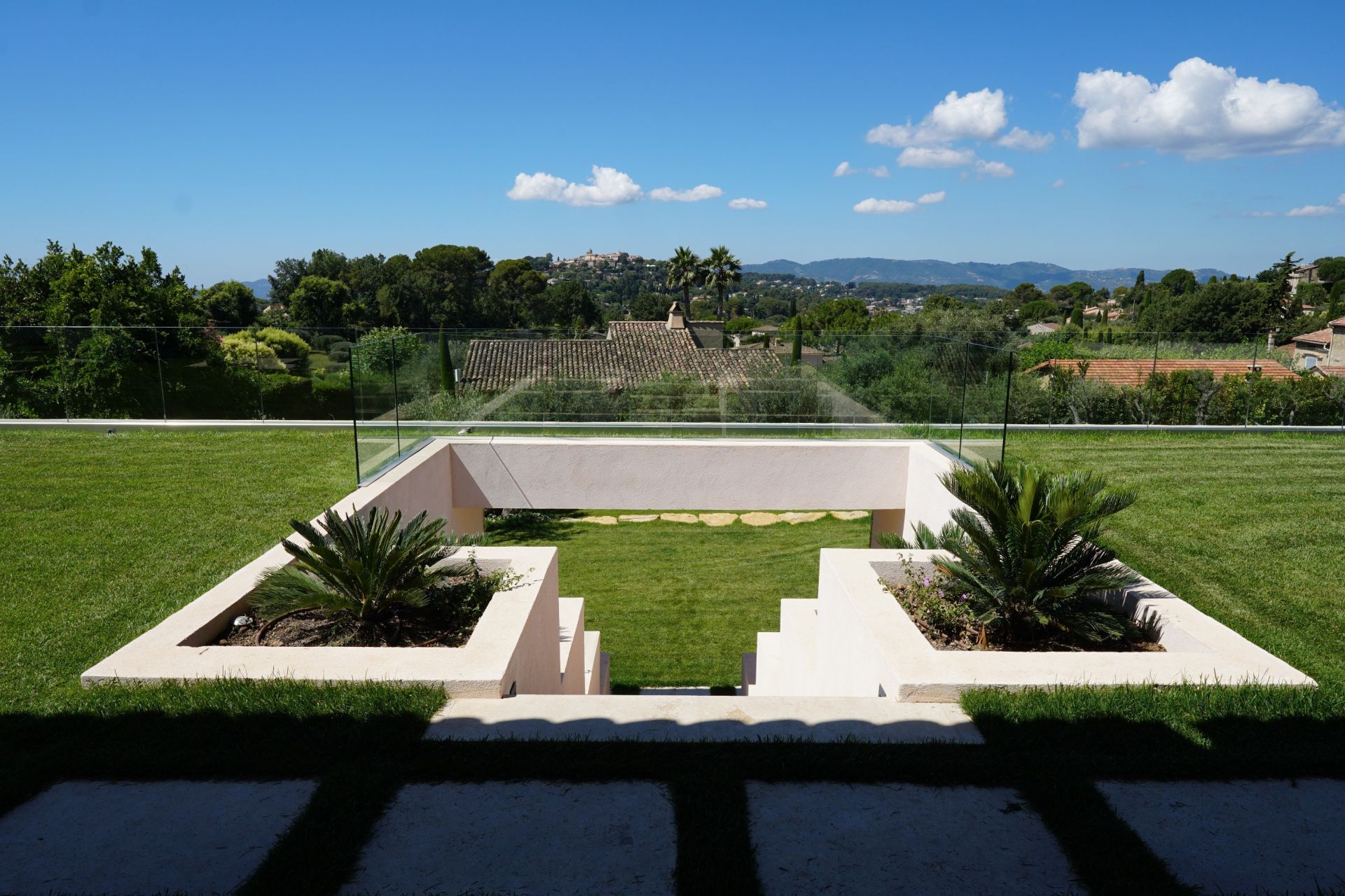 villa 8 Pièces en vente sur MOUGINS (06250)