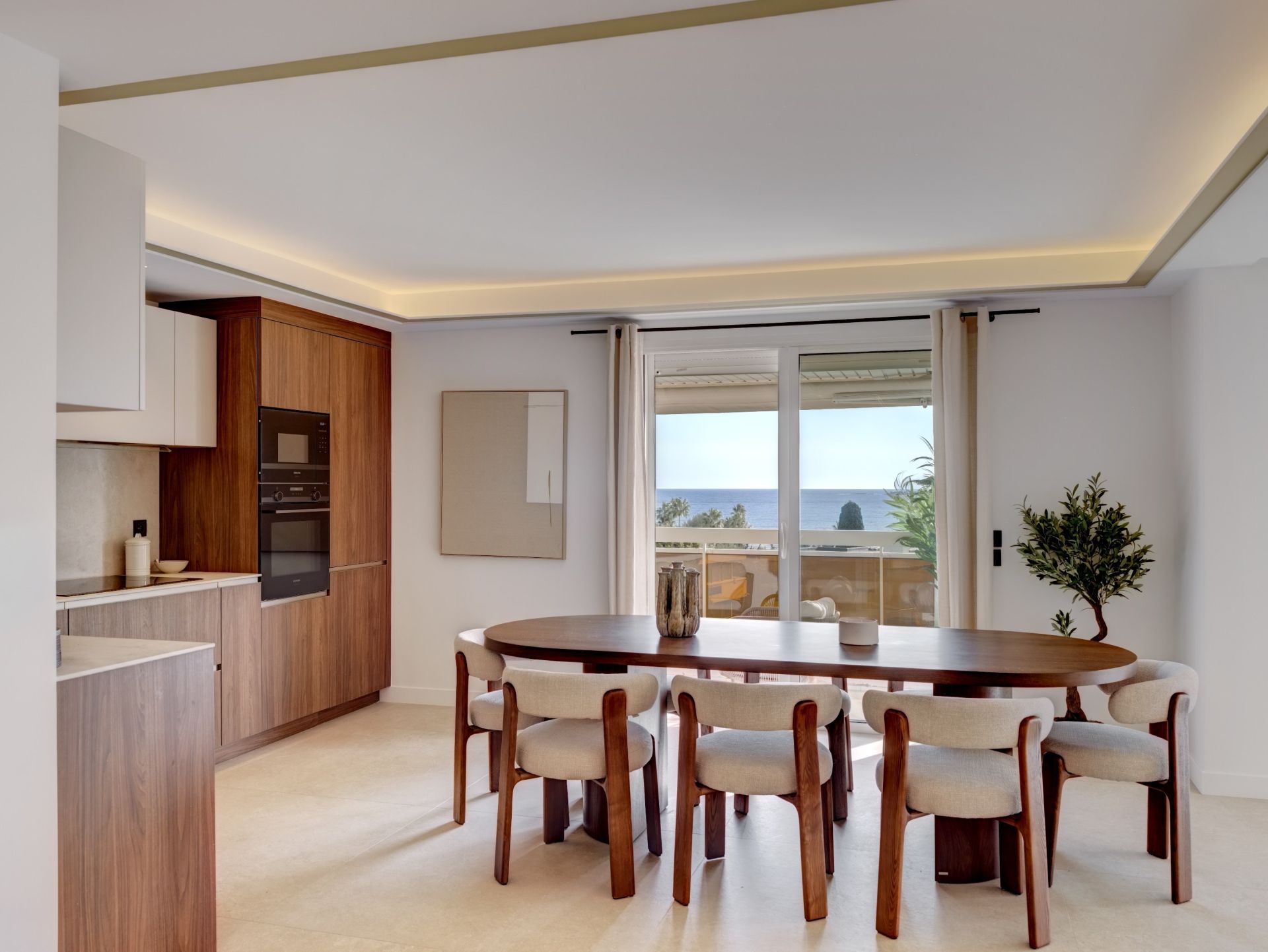 apartment 5 Rooms for sale on CANNES (06400)