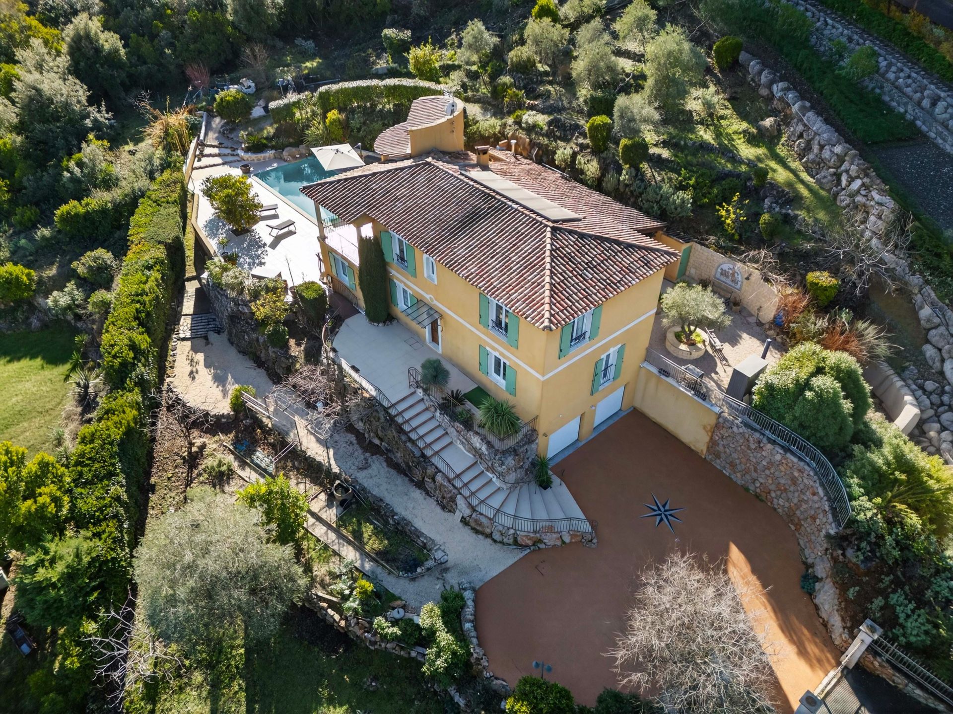 provencal house 6 Rooms for sale on MONTAUROUX (83440)