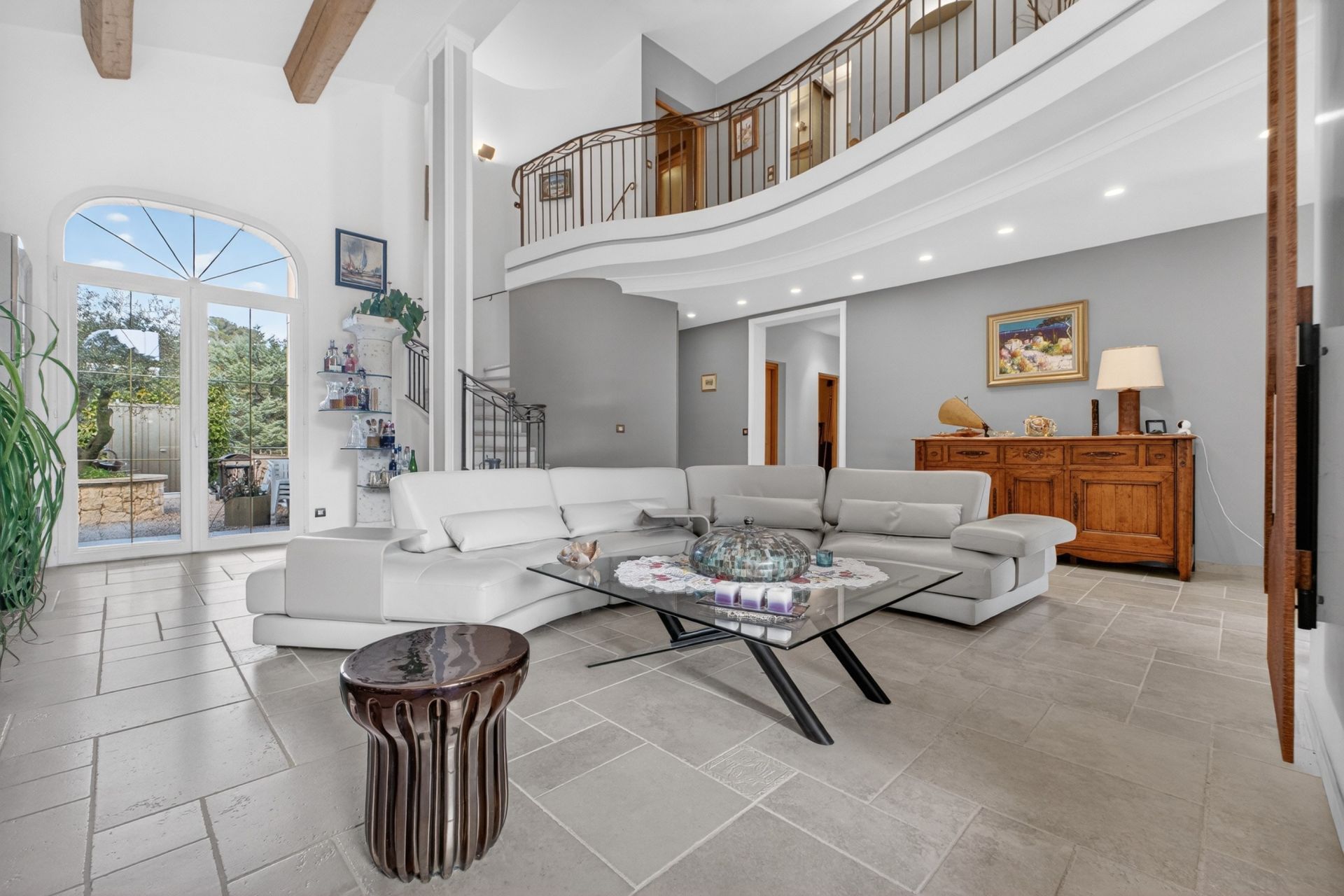 provencal house 6 Rooms for sale on MONTAUROUX (83440)