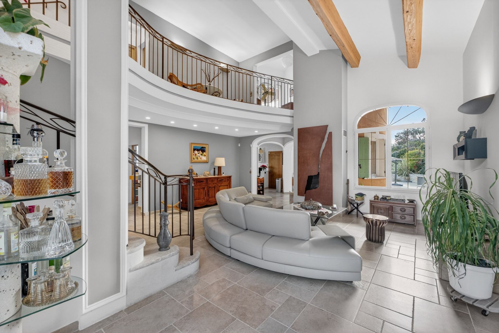 provencal house 6 Rooms for sale on MONTAUROUX (83440)