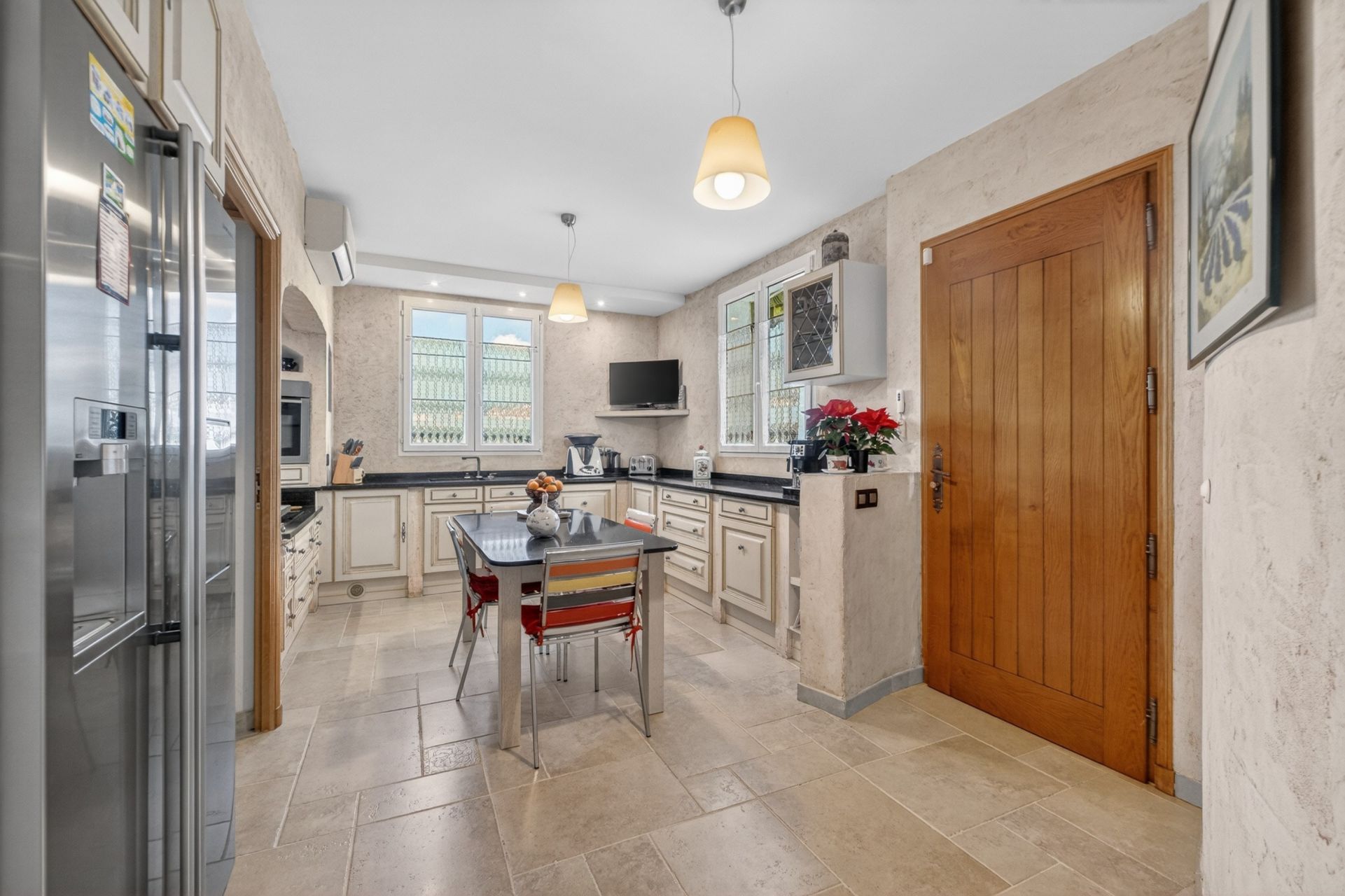 provencal house 6 Rooms for sale on MONTAUROUX (83440)