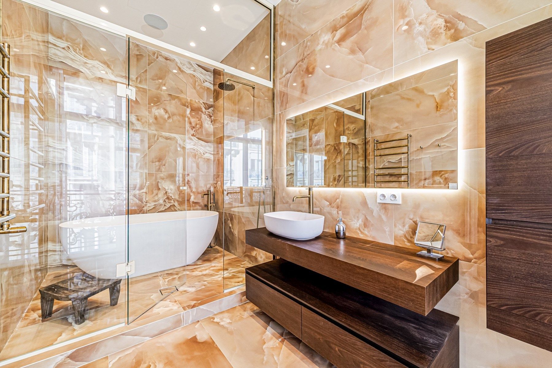 apartment 4 Rooms for sale on NICE (06000)