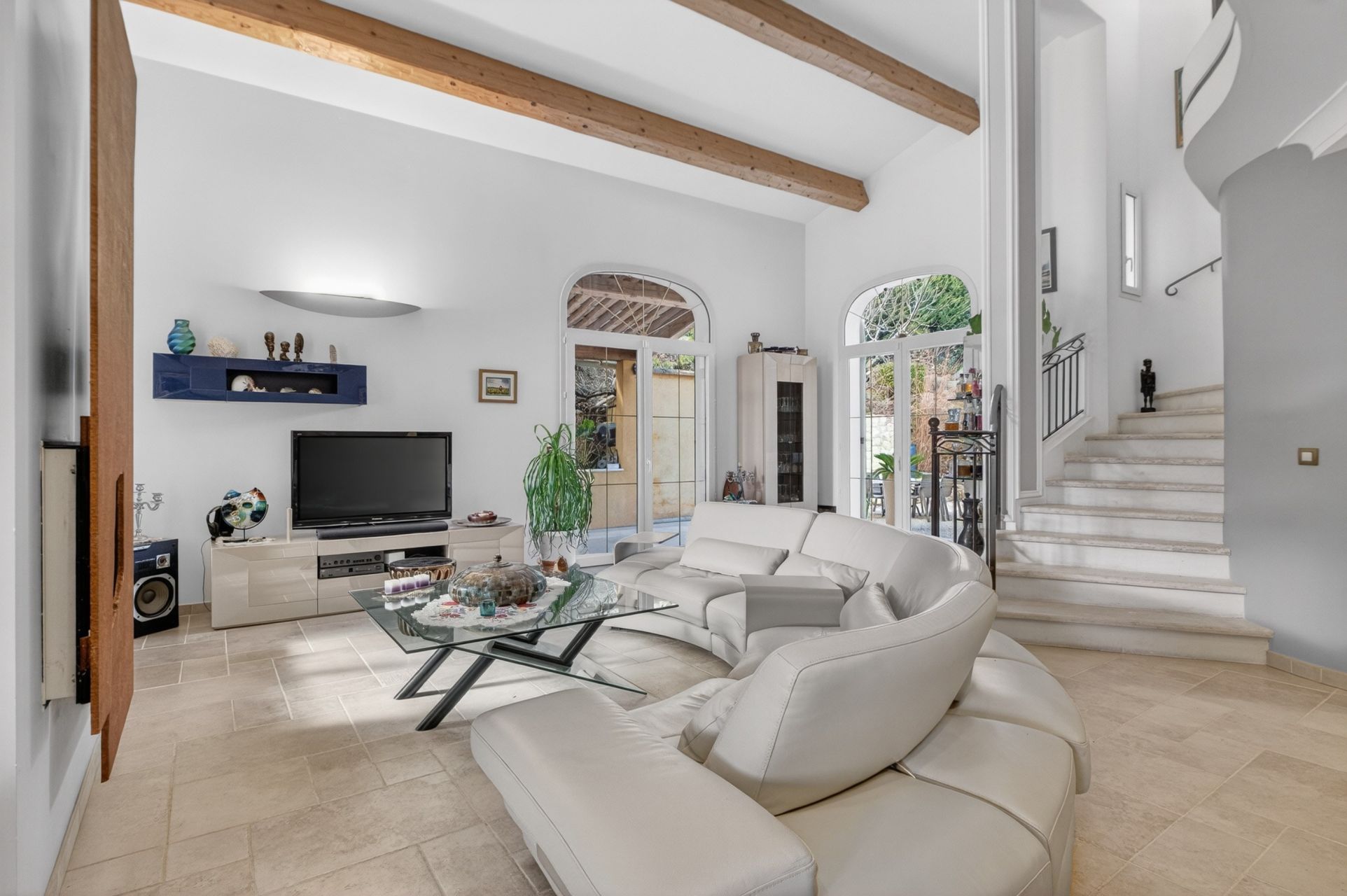 provencal house 6 Rooms for sale on MONTAUROUX (83440)