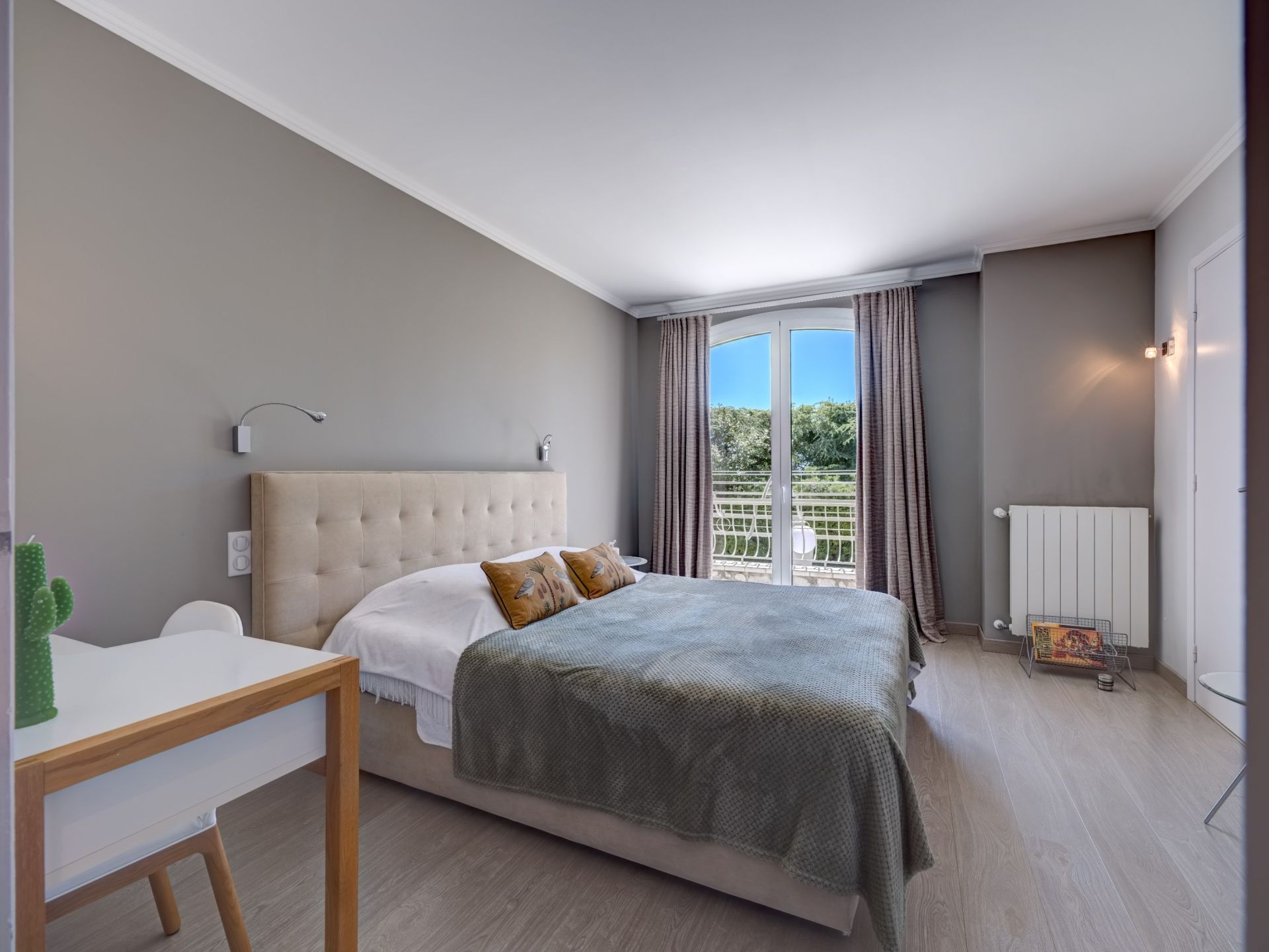 house 8 Rooms for sale on LA ROQUETTE SUR SIAGNE (06550)