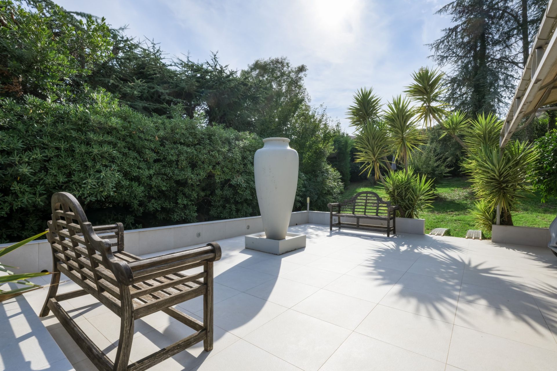 house 8 Rooms for sale on LA ROQUETTE SUR SIAGNE (06550)