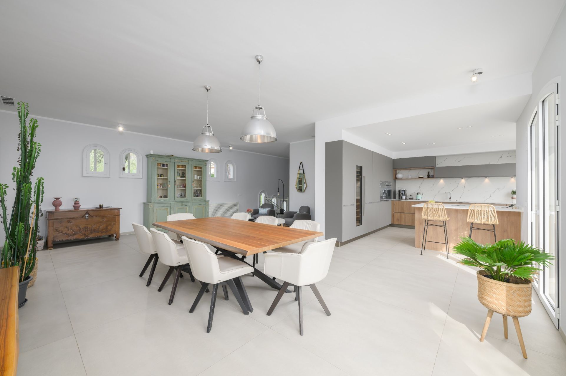 house 8 Rooms for sale on LA ROQUETTE SUR SIAGNE (06550)