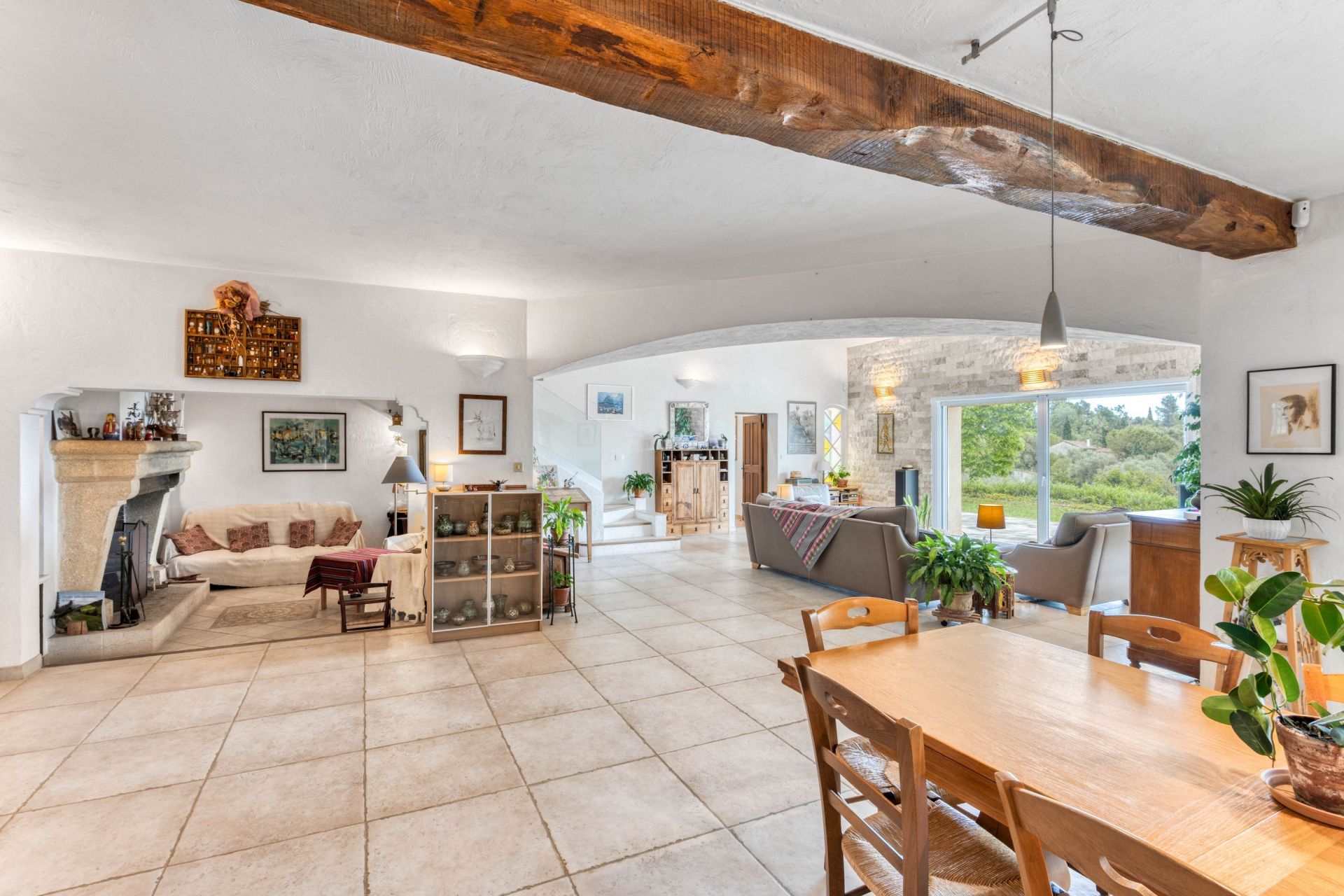 villa 9 Rooms for sale on GRASSE (06130)