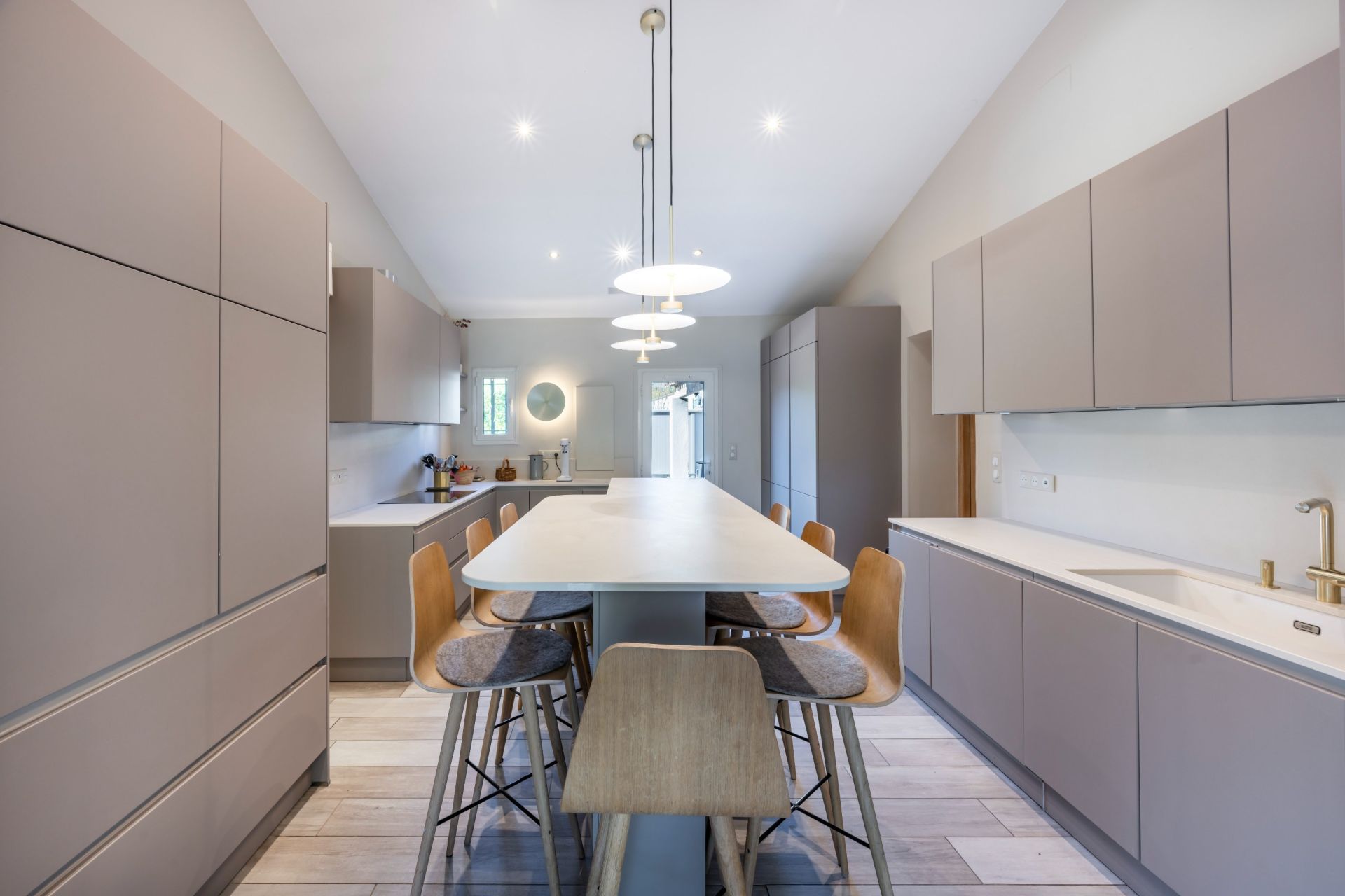 villa 8 Rooms for sale on PEYMEINADE (06530)