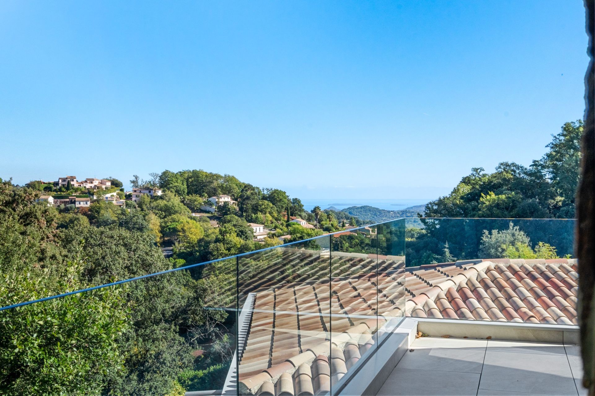 appartement 4 Pièces en vente sur LES ADRETS DE L ESTEREL (83600)