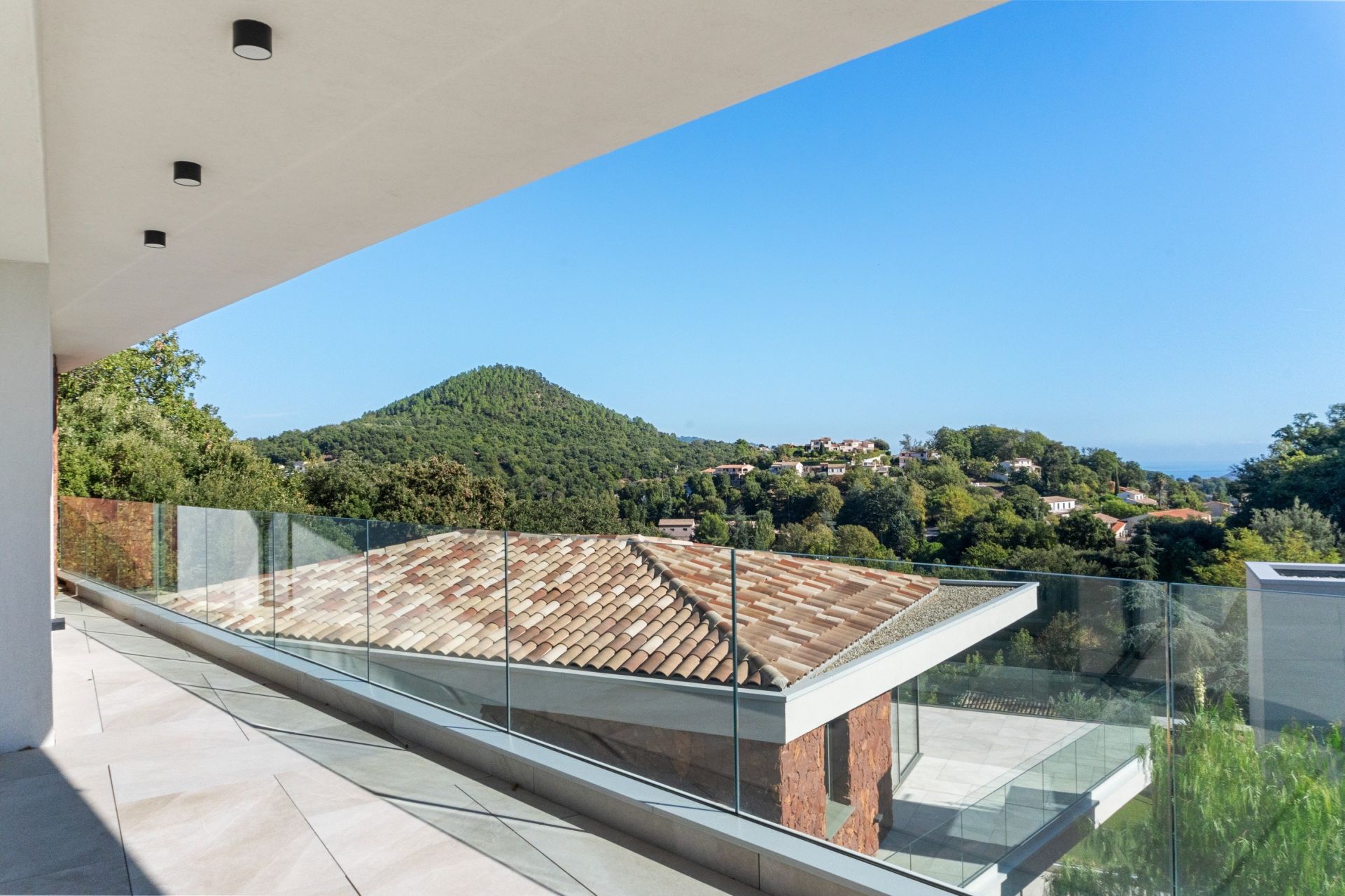 appartement 4 Pièces en vente sur LES ADRETS DE L ESTEREL (83600)