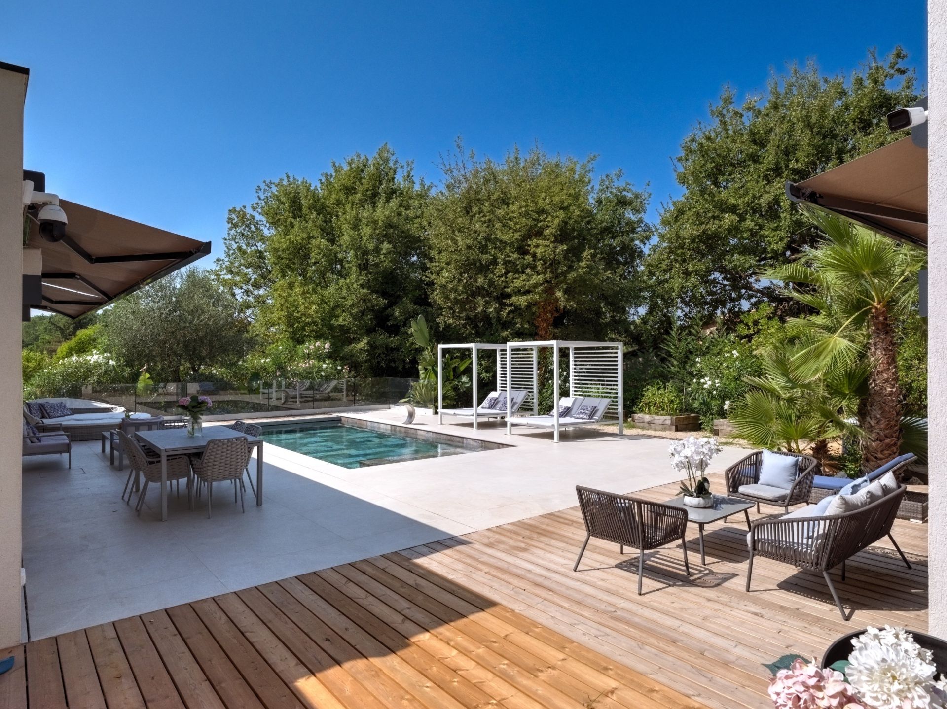 contemporary house 7 Rooms for sale on OPIO (06650)