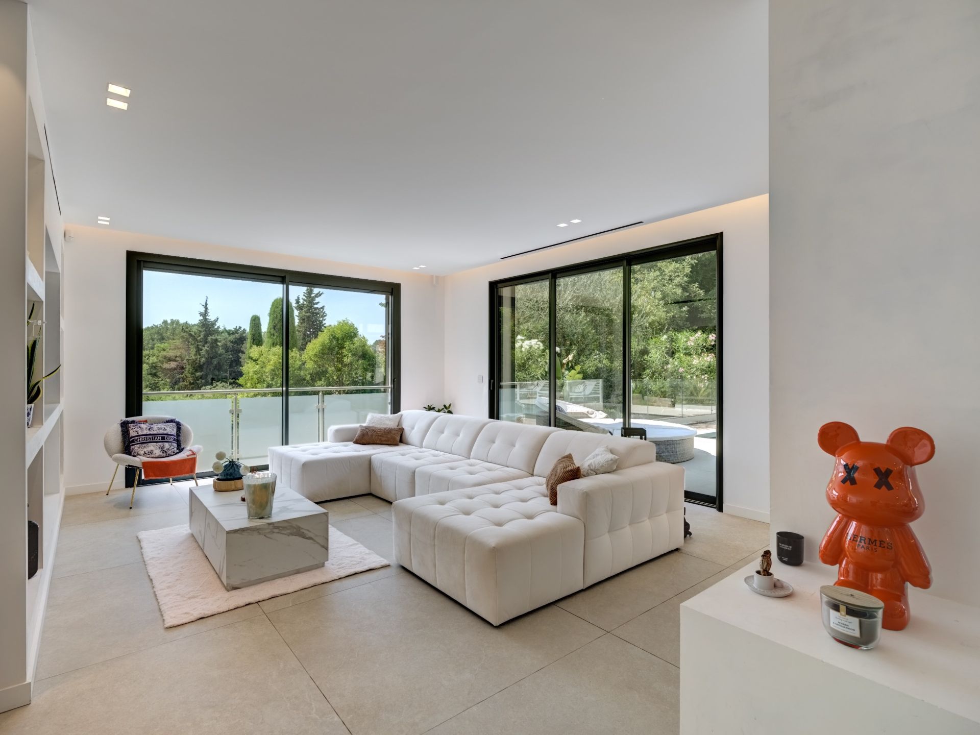 contemporary house 7 Rooms for sale on OPIO (06650)