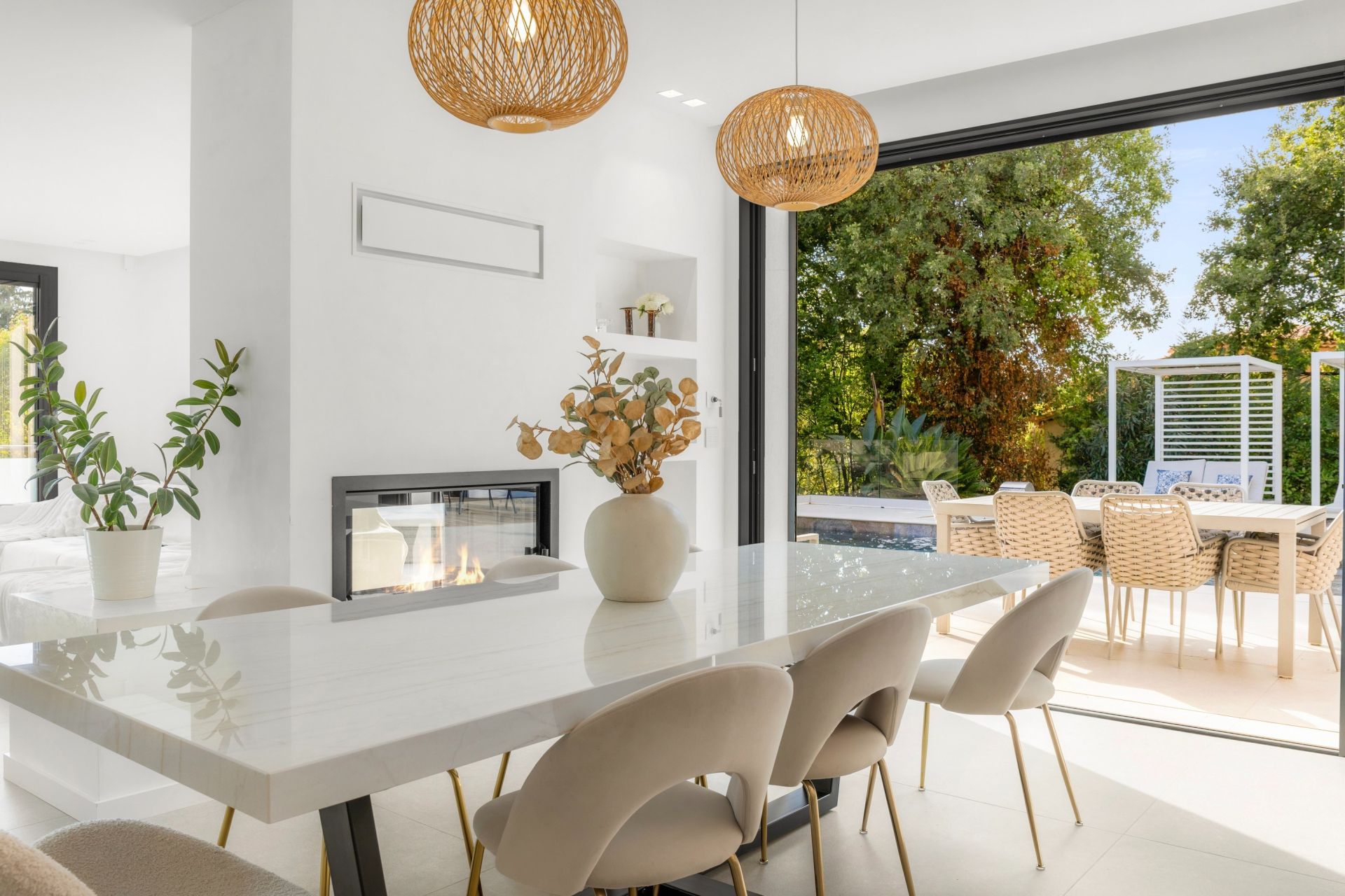 contemporary house 7 Rooms for sale on OPIO (06650)