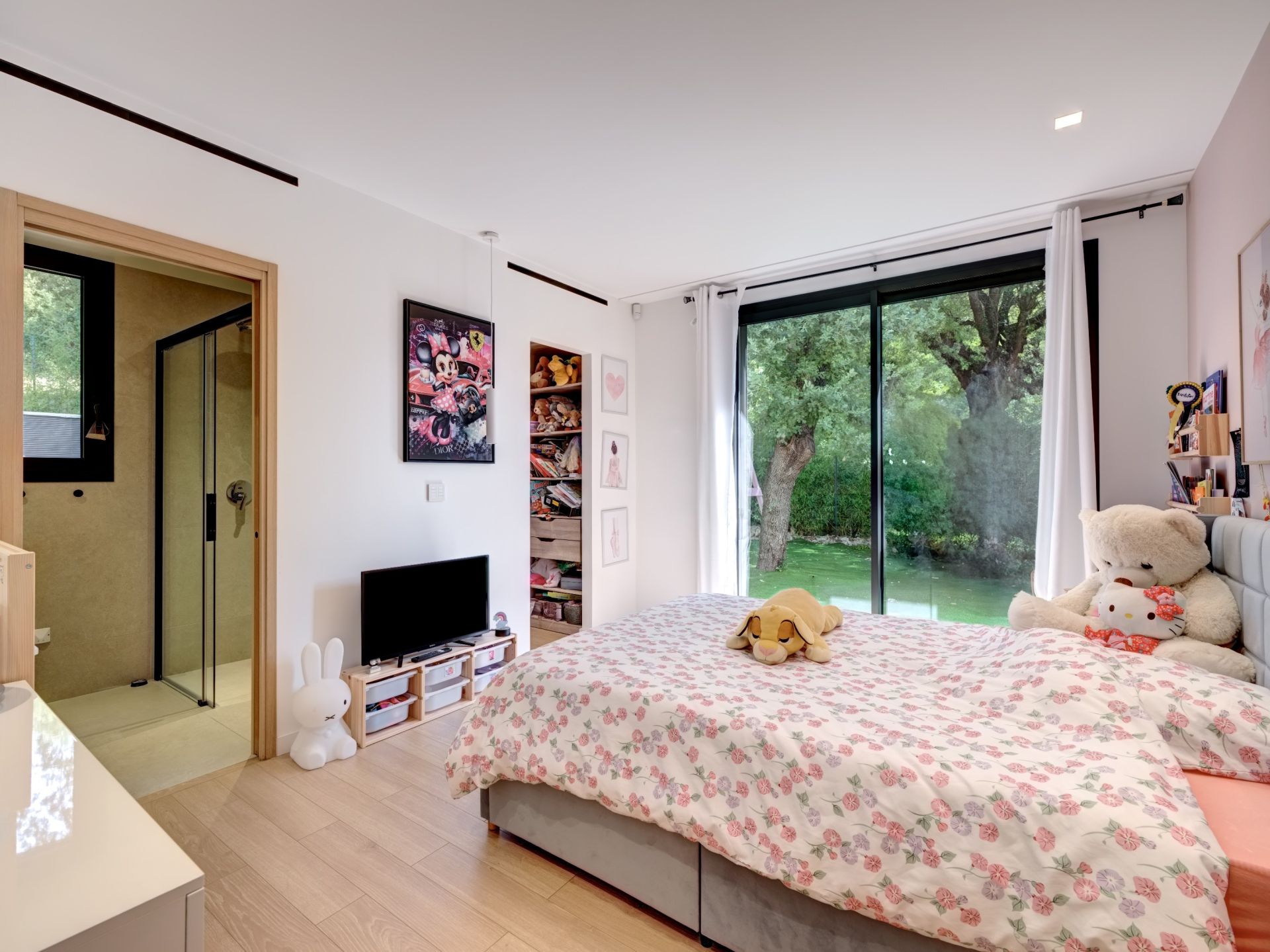 contemporary house 7 Rooms for sale on OPIO (06650)