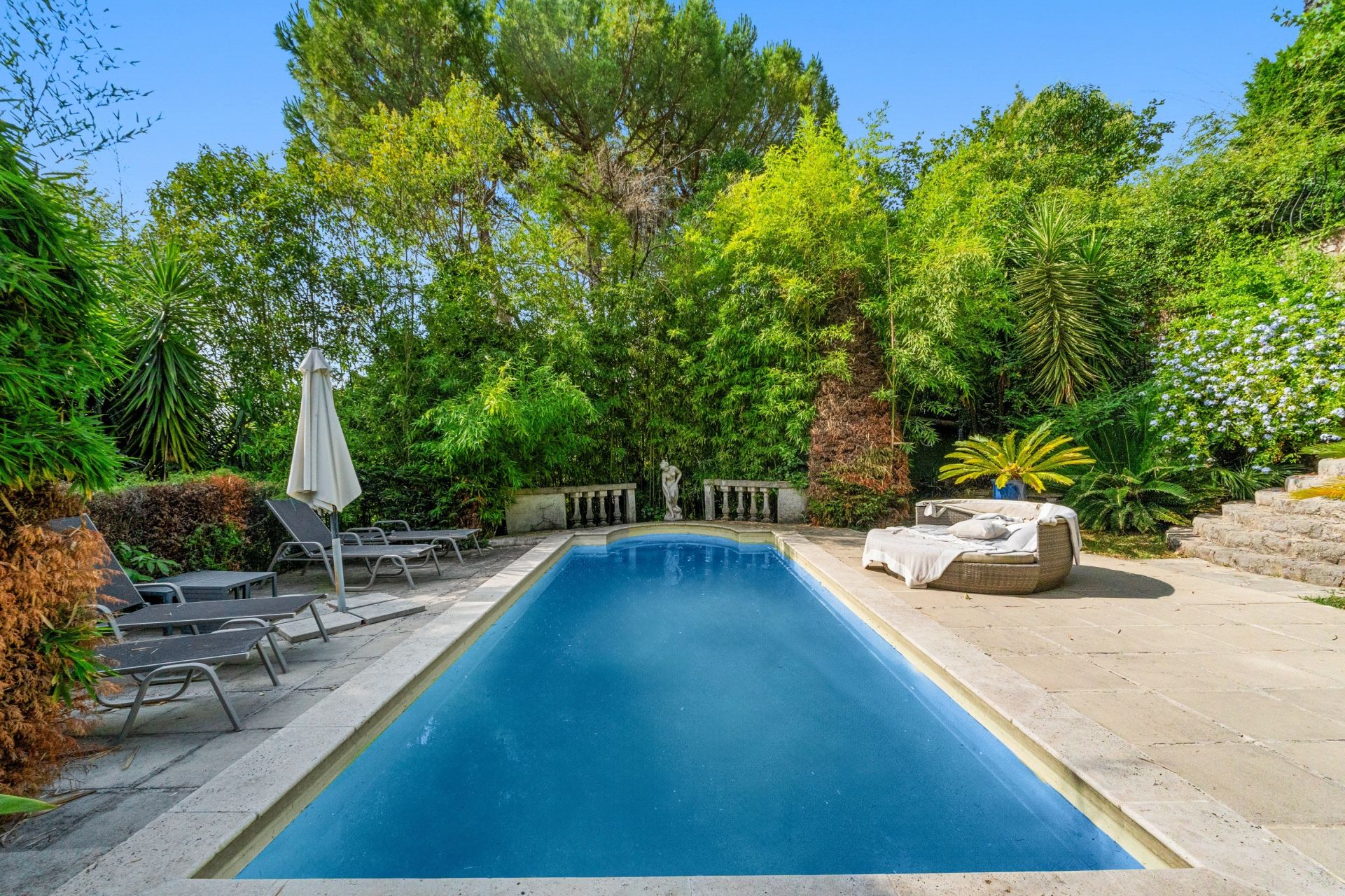 villa 7 Pièces en vente sur GRASSE (06130)