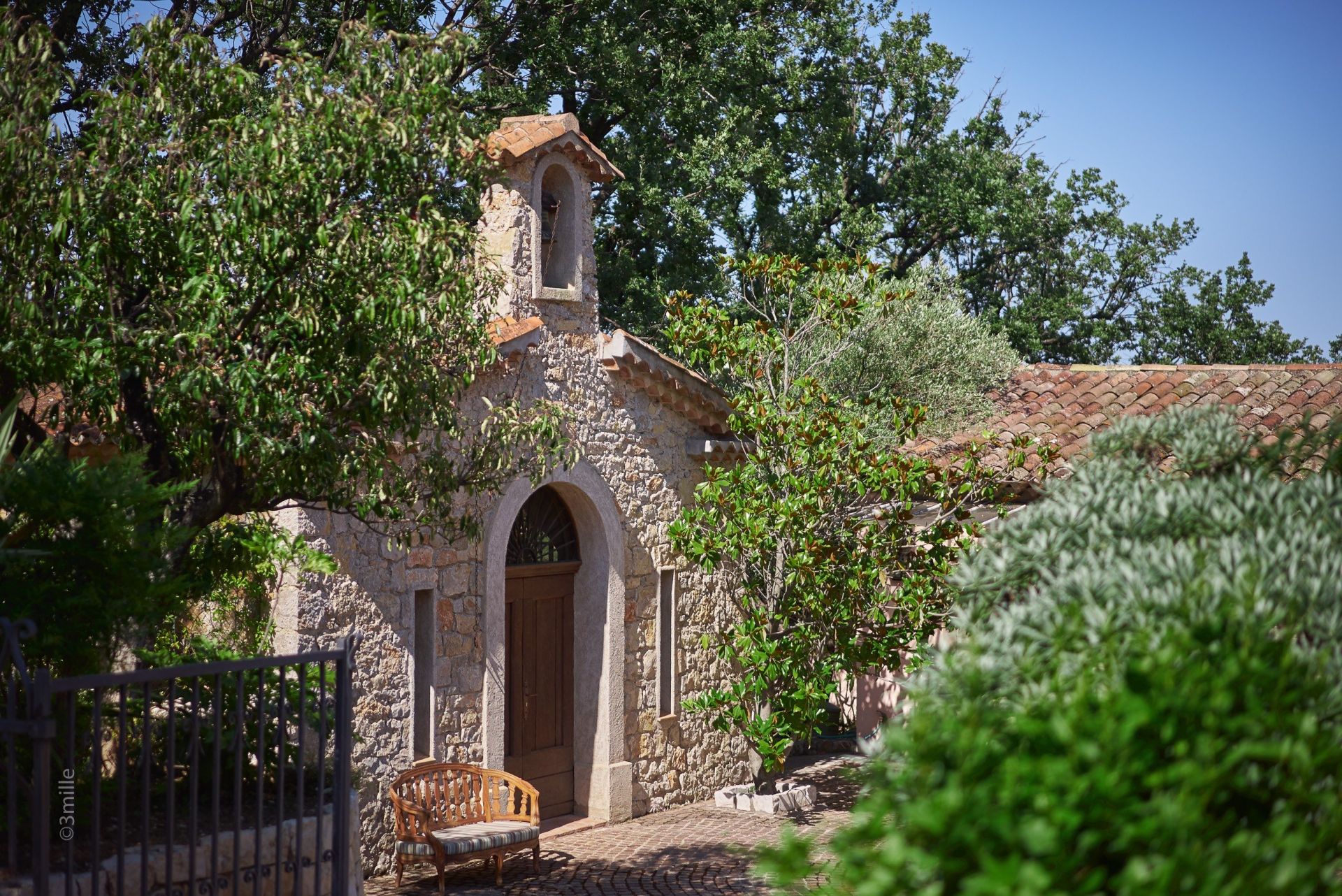 mansion 20 Rooms for sale on MOUGINS (06250)