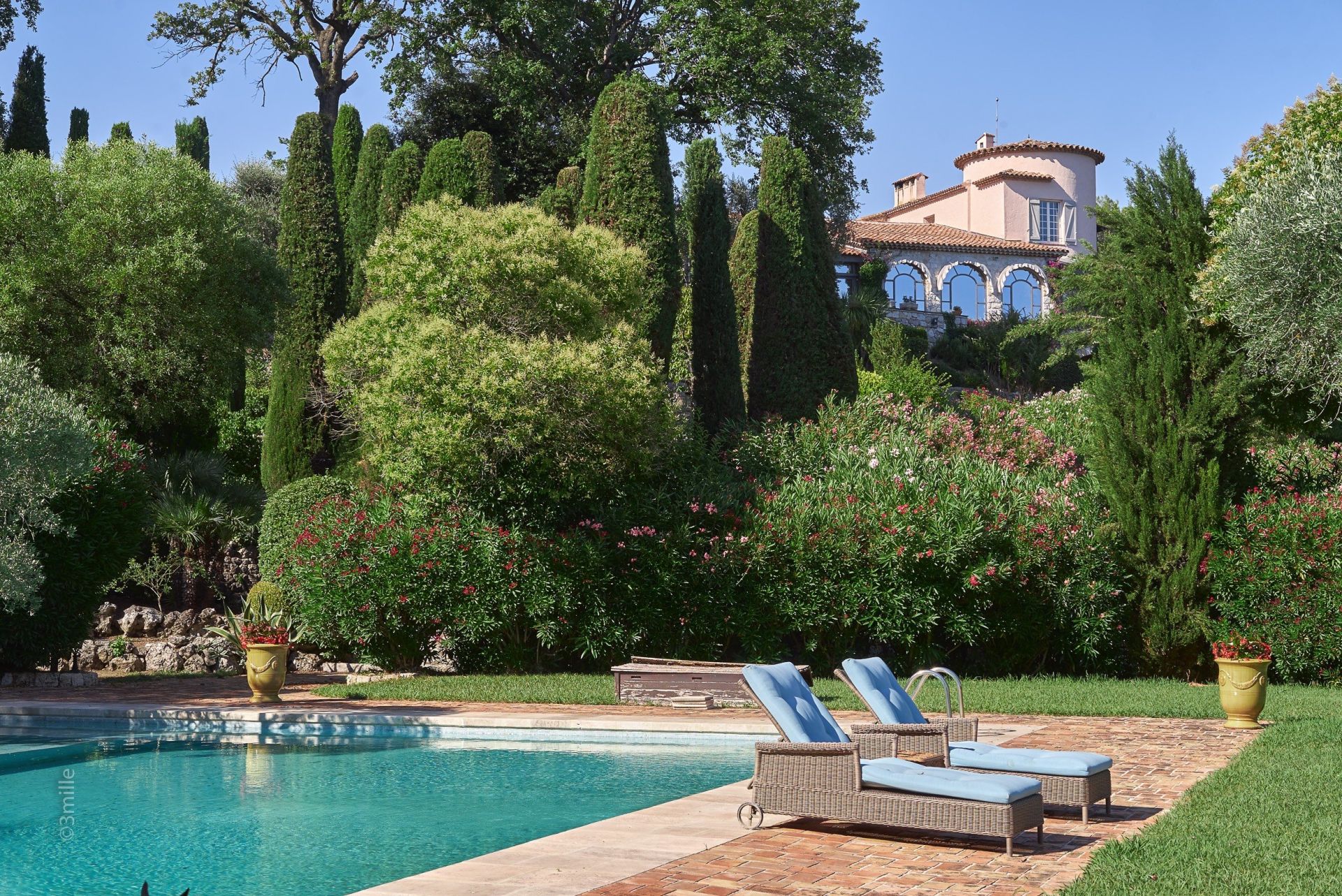 maison de maître 20 Pièces en vente sur MOUGINS (06250)