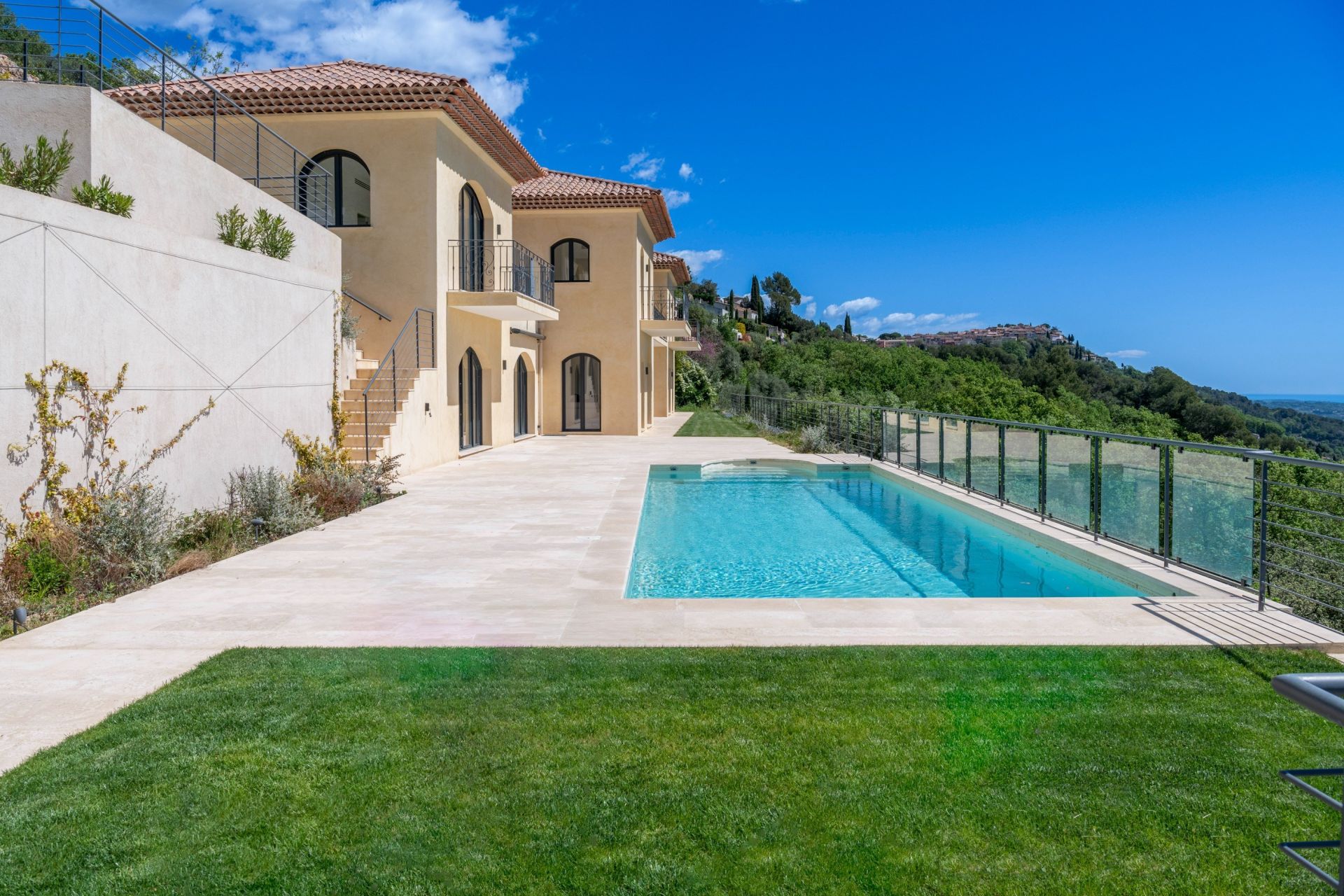 villa 8 Rooms for sale on SPERACEDES (06530)
