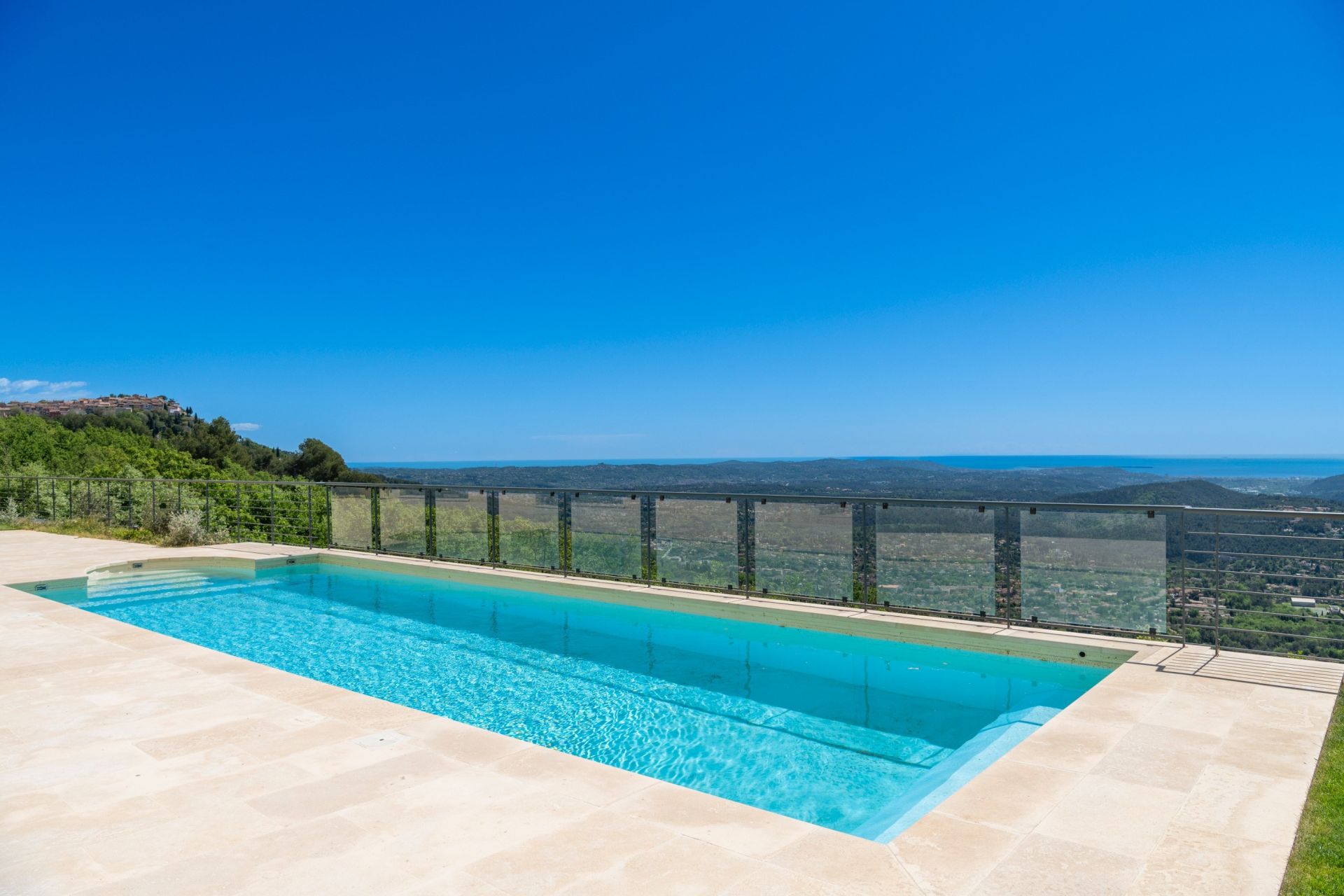 villa 8 Rooms for sale on SPERACEDES (06530)