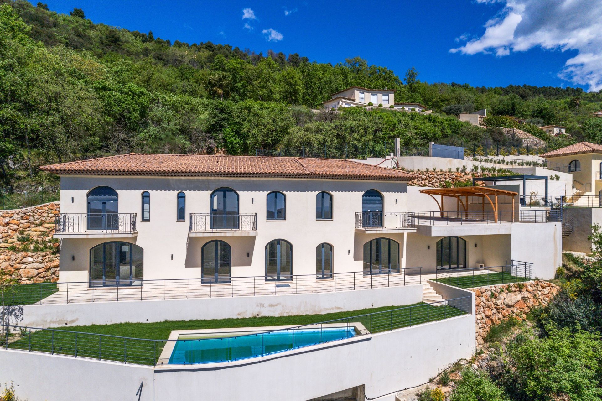 villa 6 Pièces en vente sur SPERACEDES (06530)