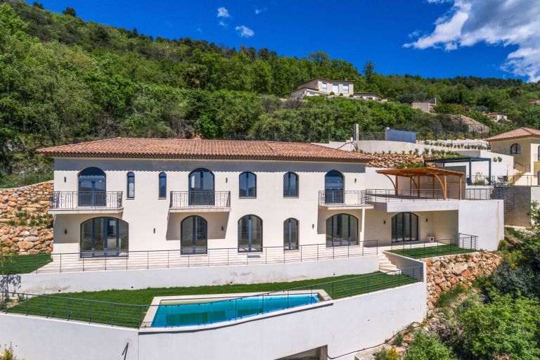 villa 6 Pièces en vente sur SPERACEDES (06530)
