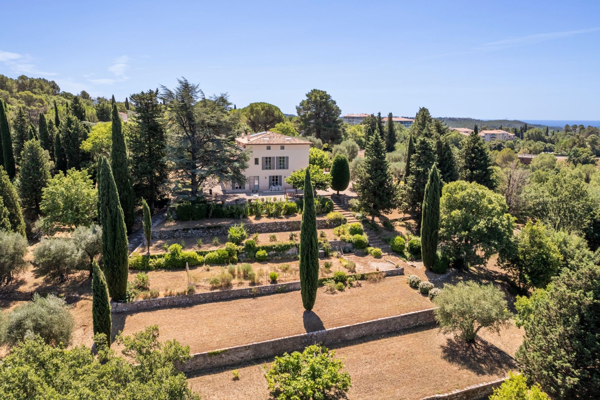 bastide 11 Pièces en vente sur GRASSE (06130)
