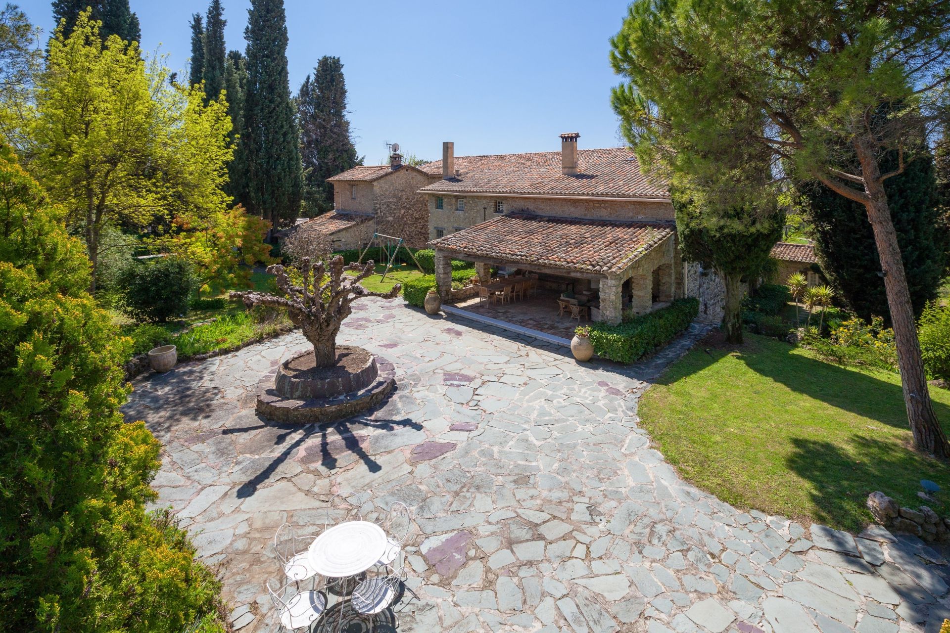maison provençale 20 Pièces en vente sur OPIO (06650)