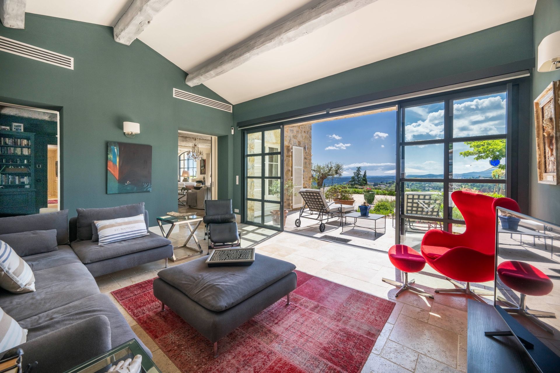 provencal house 8 Rooms for sale on TOURRETTES (83440)