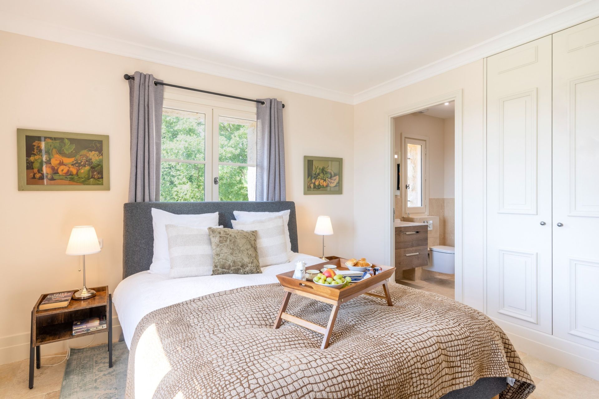 provencal house 8 Rooms for sale on TOURRETTES (83440)