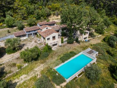 Vente Maison provençale Tourrettes 6&nbsp;Pièces 315&nbsp;m²