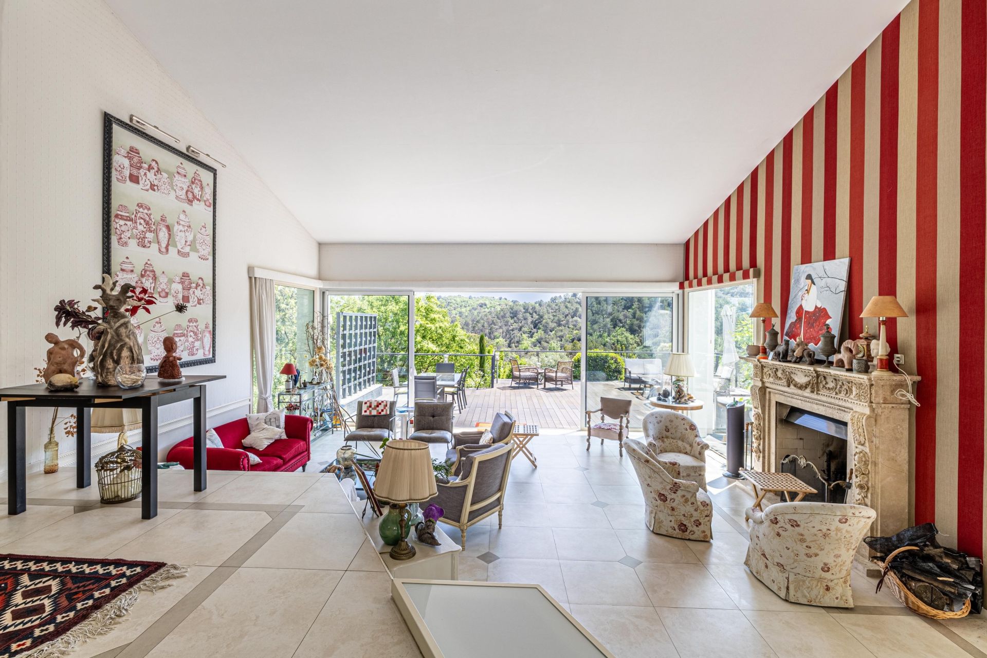 villa 9 Pièces en vente sur VALBONNE (06560)