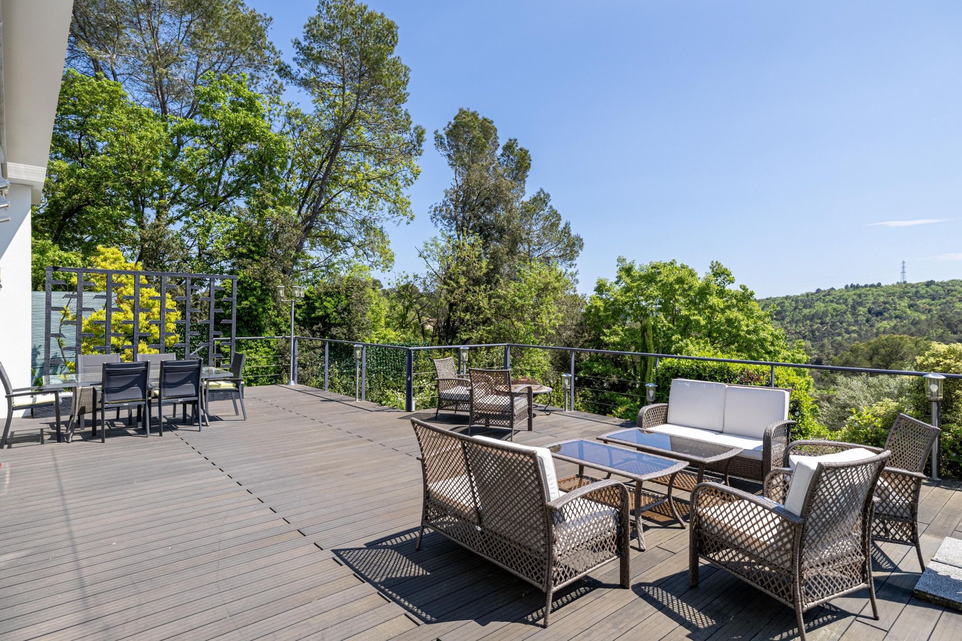 villa 9 Pièces en vente sur VALBONNE (06560)