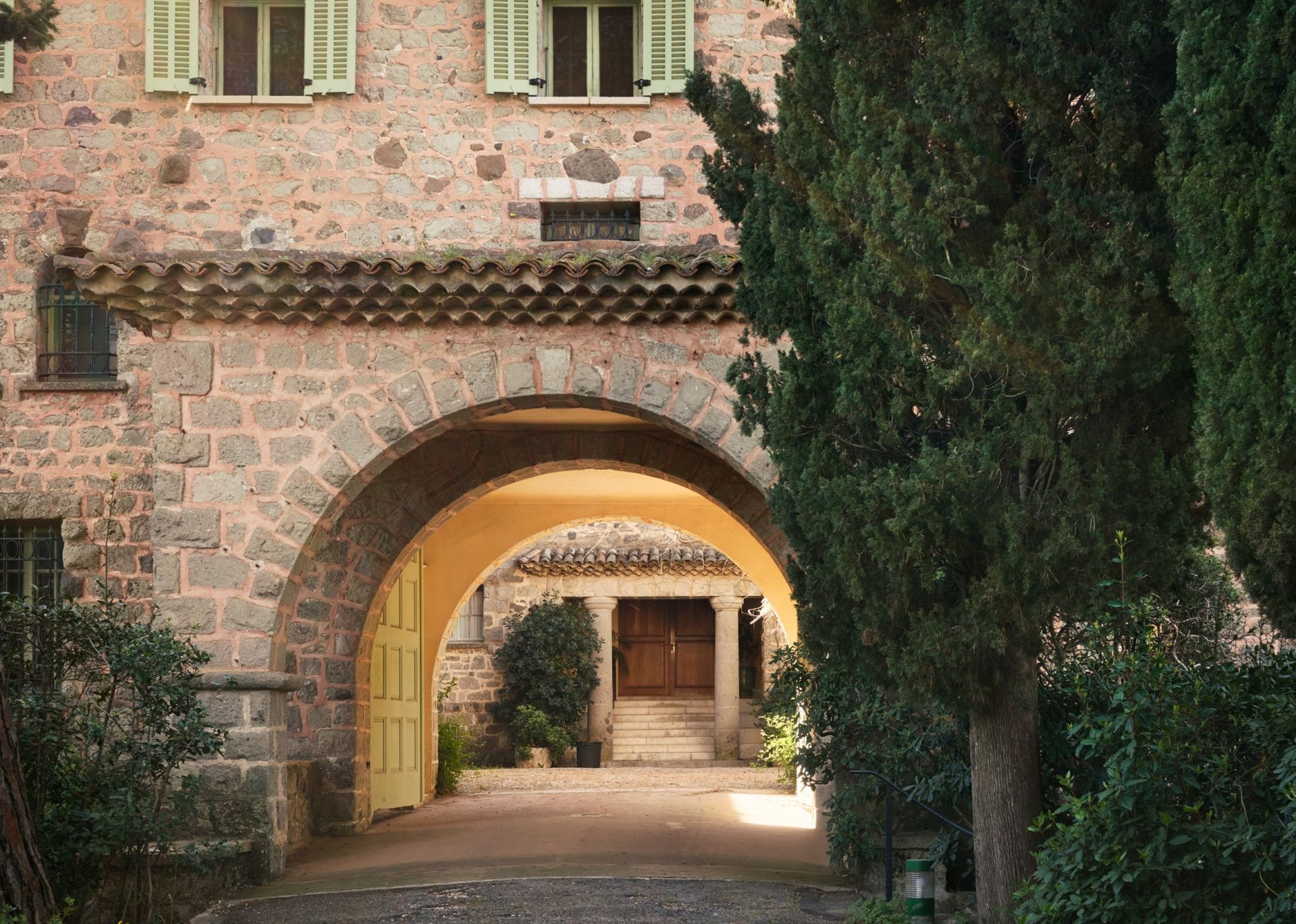 château 39 Pièces en vente sur BIOT (06410)