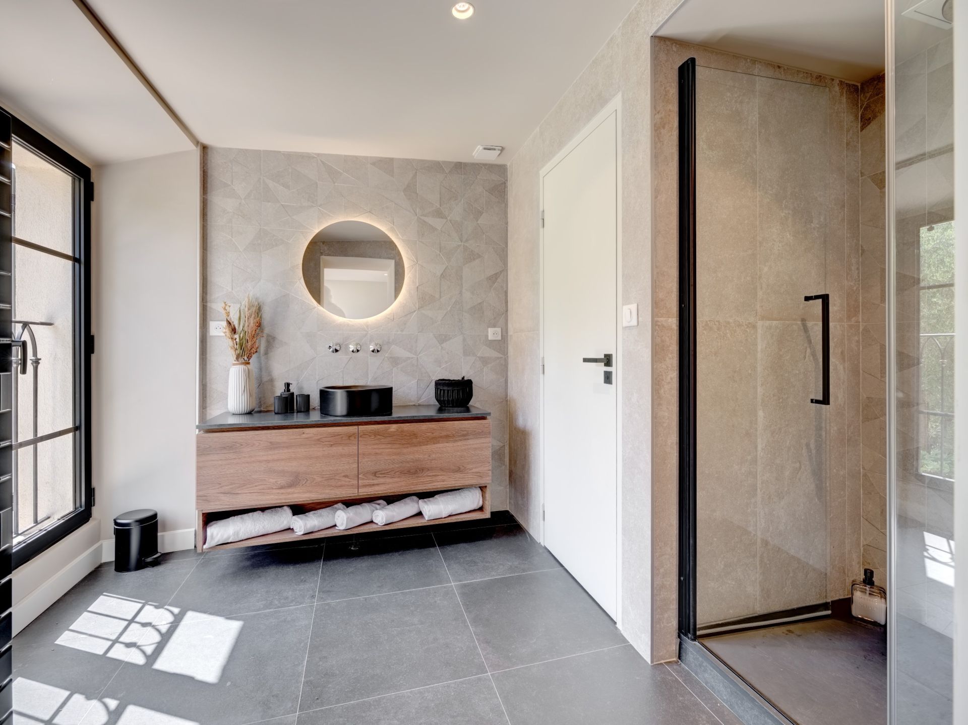 provencal house 8 Rooms for sale on MOUGINS (06250)