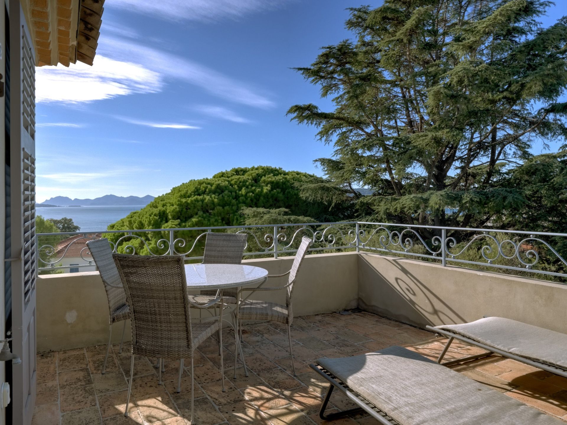 villa 5 Pièces en vente sur CAP D ANTIBES (06160)