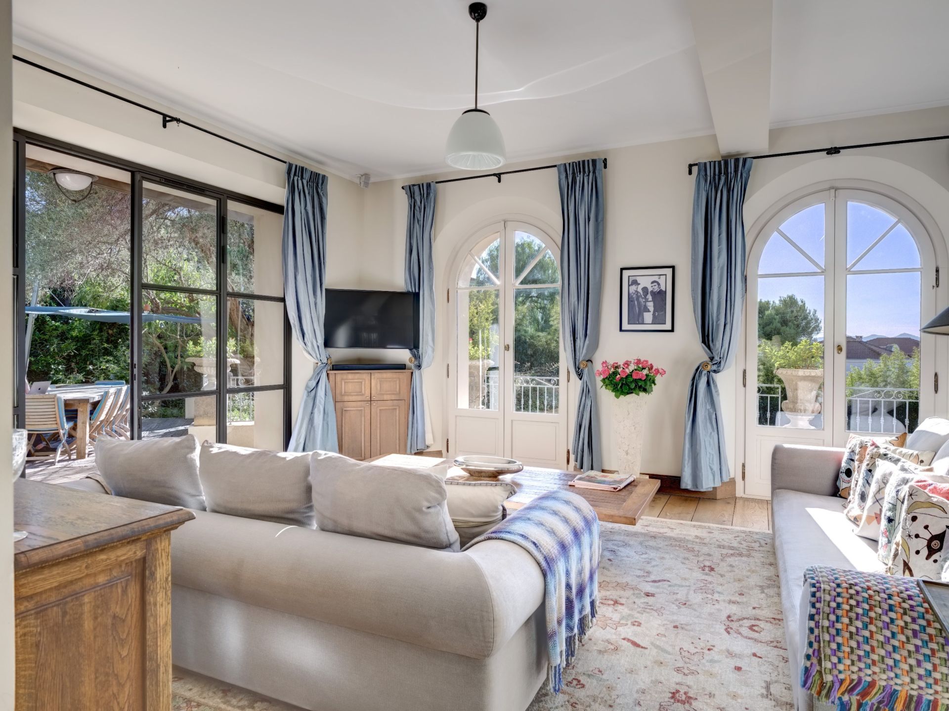 villa 5 Pièces en vente sur CAP D ANTIBES (06160)