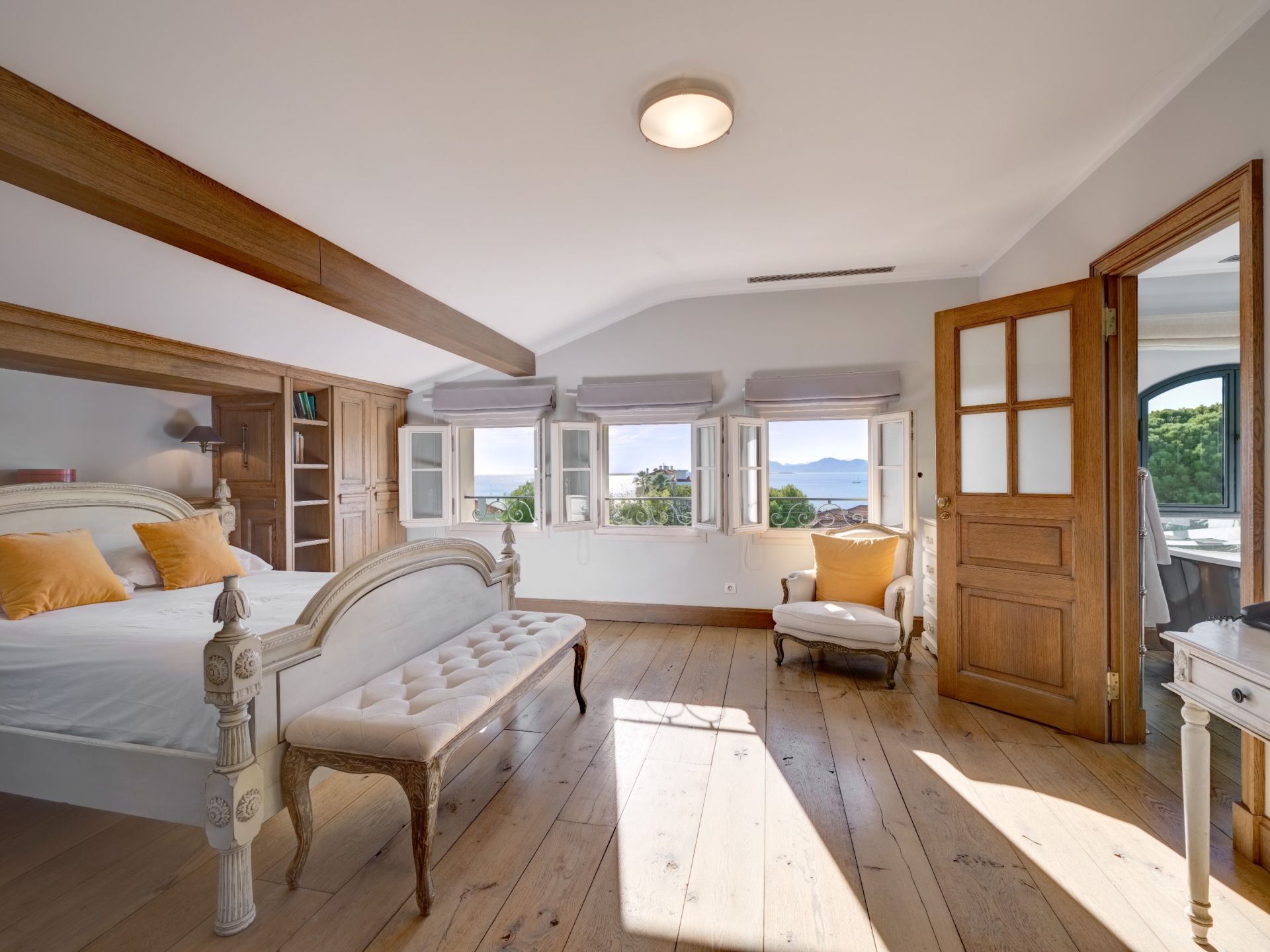 villa 5 Pièces en vente sur CAP D ANTIBES (06160)